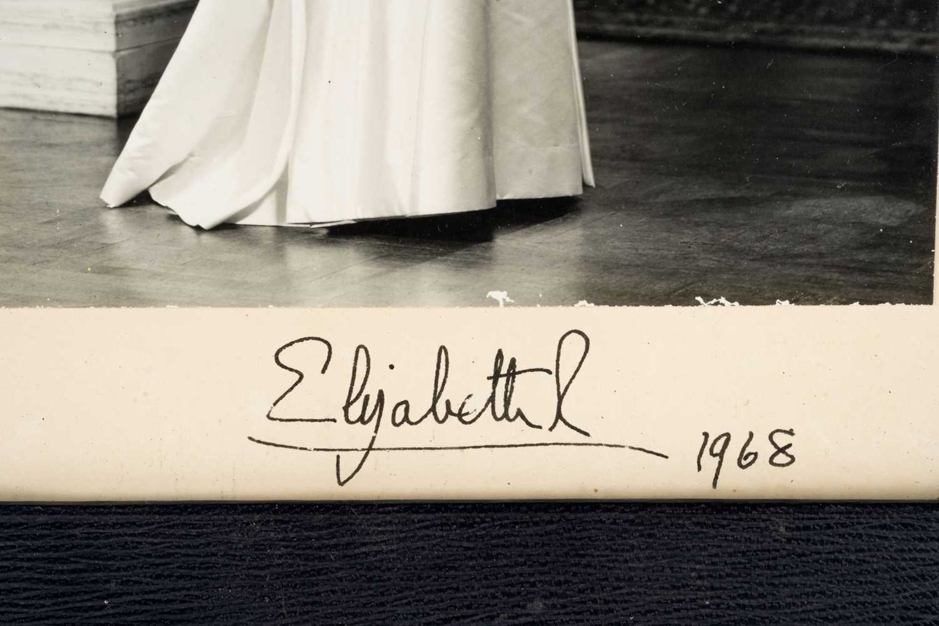HM Queen Elizabeth II and HRH The Duke of Edinburgh: a pair of autopen signed presentation - Image 3 of 7