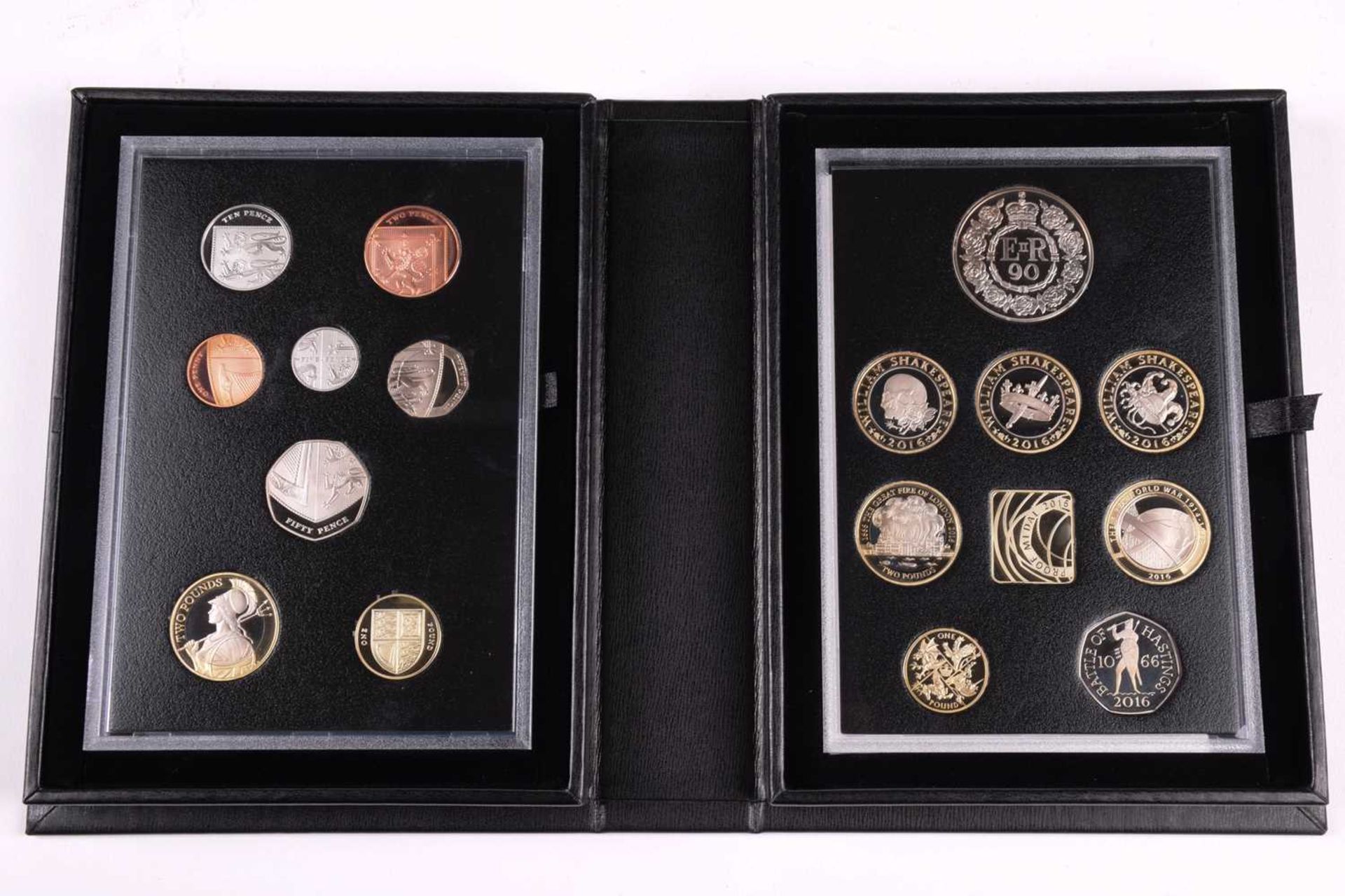 A collection of boxed Royal Mint proof coin sets to include, 2012, 2015, 2014, 2018, 2013, and - Bild 28 aus 36