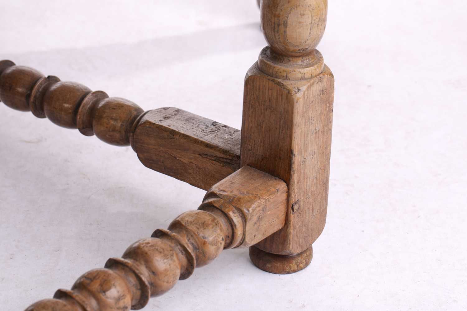 A late 17th-century style oval oak double gateleg table, 20th century with bobbin and blade turned - Image 8 of 8