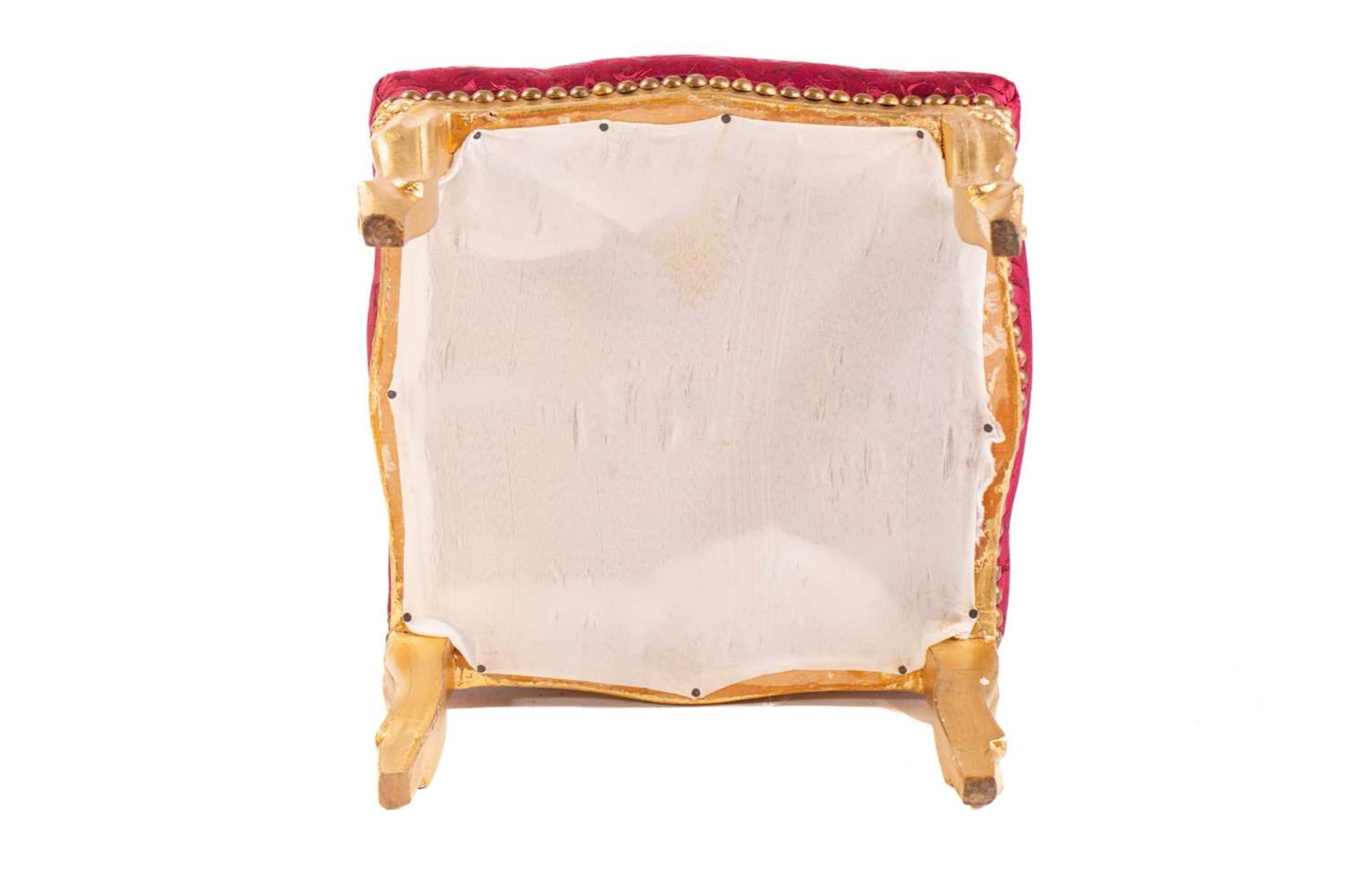 A Louis XVI style gilt wood fauteuil, 20th century, with cameo back and ribbon carved outline, - Bild 13 aus 17