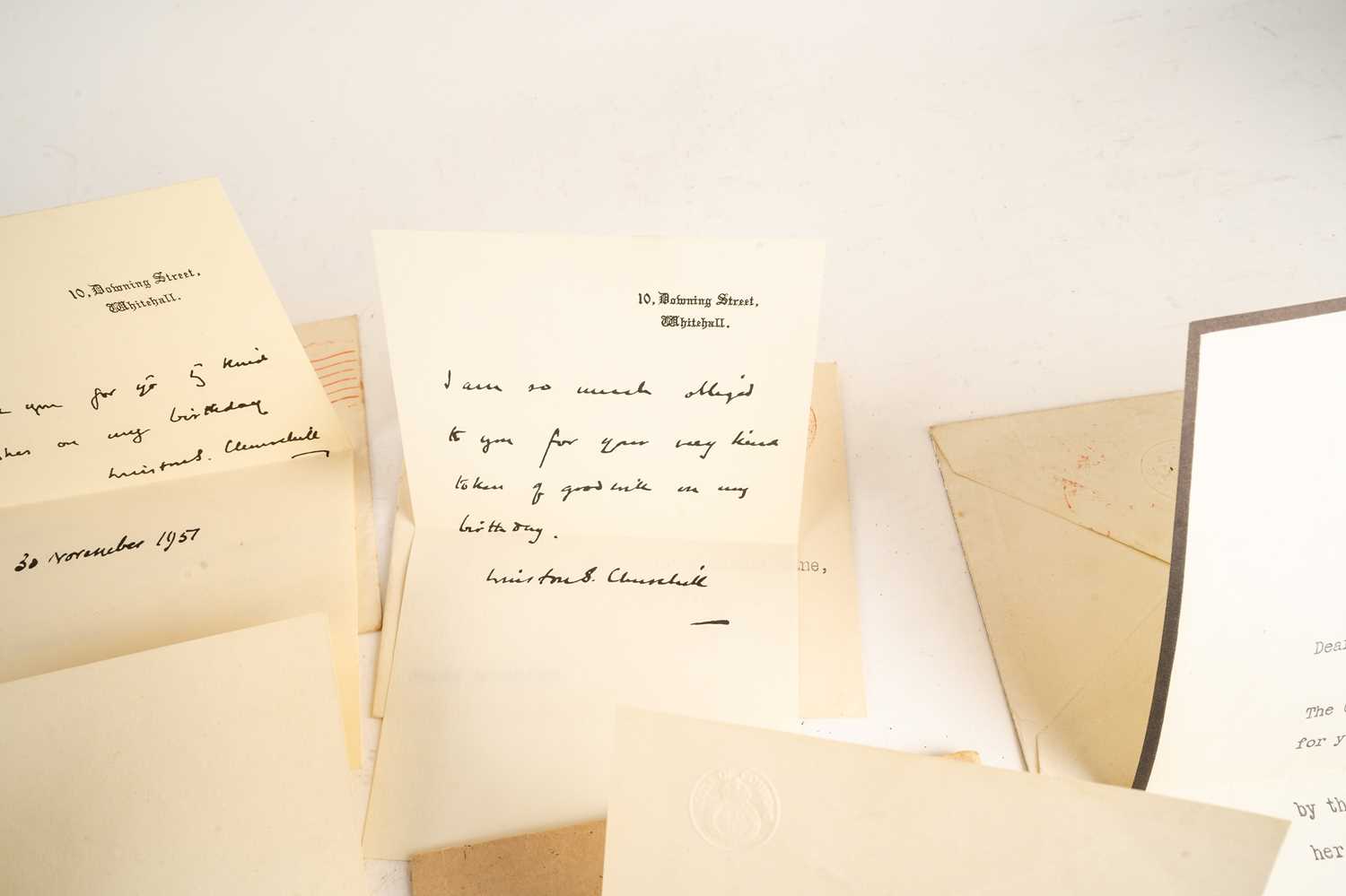 A collection of 1950s Winston Churchill facsimile thank you letters, including five on Downing - Image 11 of 13