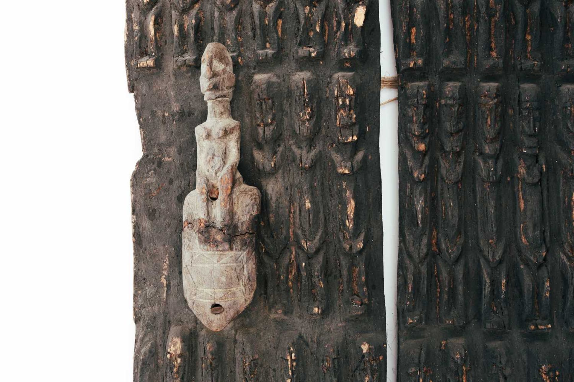 Two Dogon, Mali, carved wood granary doors, each with rows of standing ancestor figures, each carved - Bild 12 aus 15