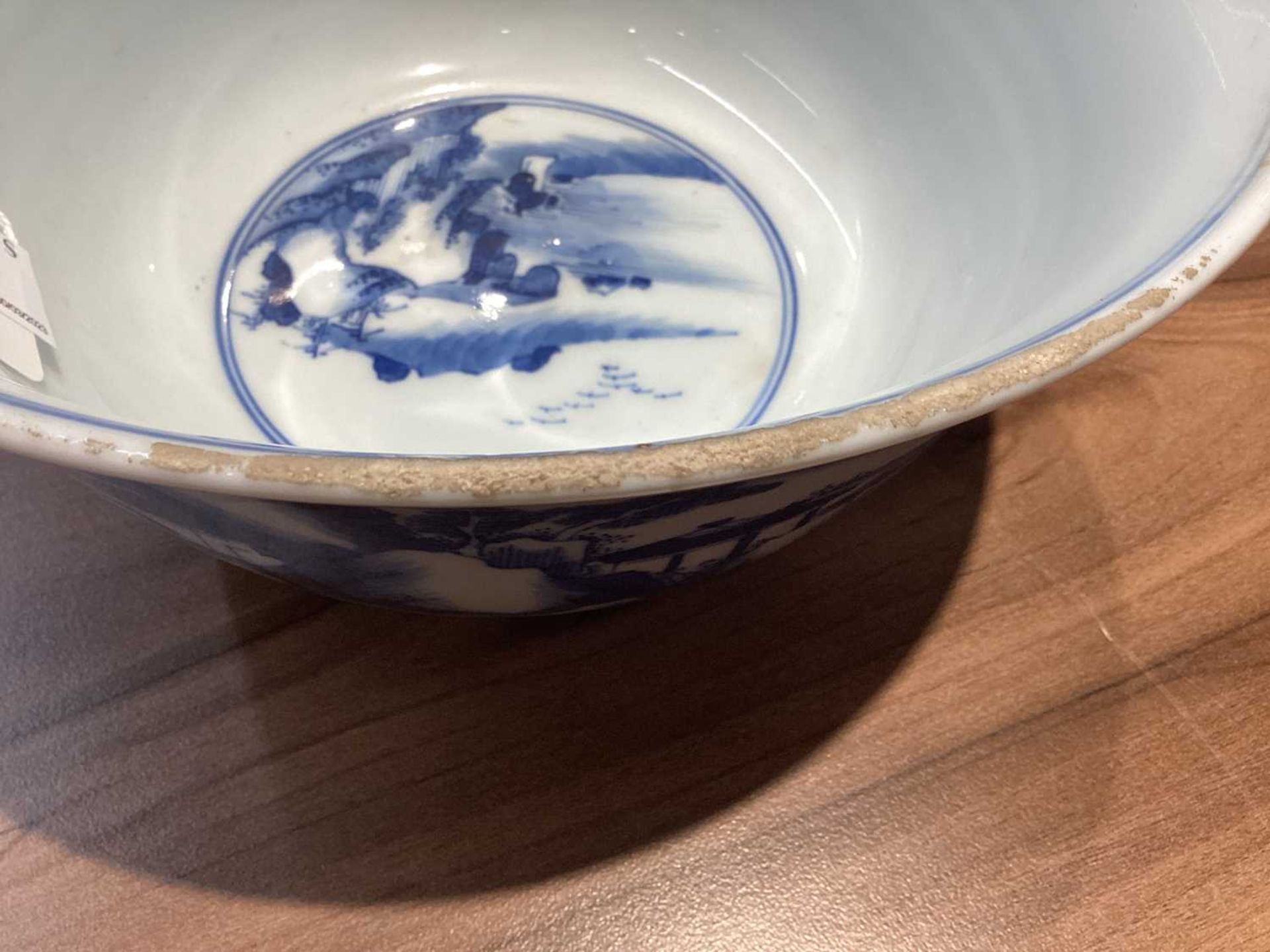 A Chinese blue and white Kangxi style porcelain bowl, with a slightly everted rim painted with - Bild 11 aus 20