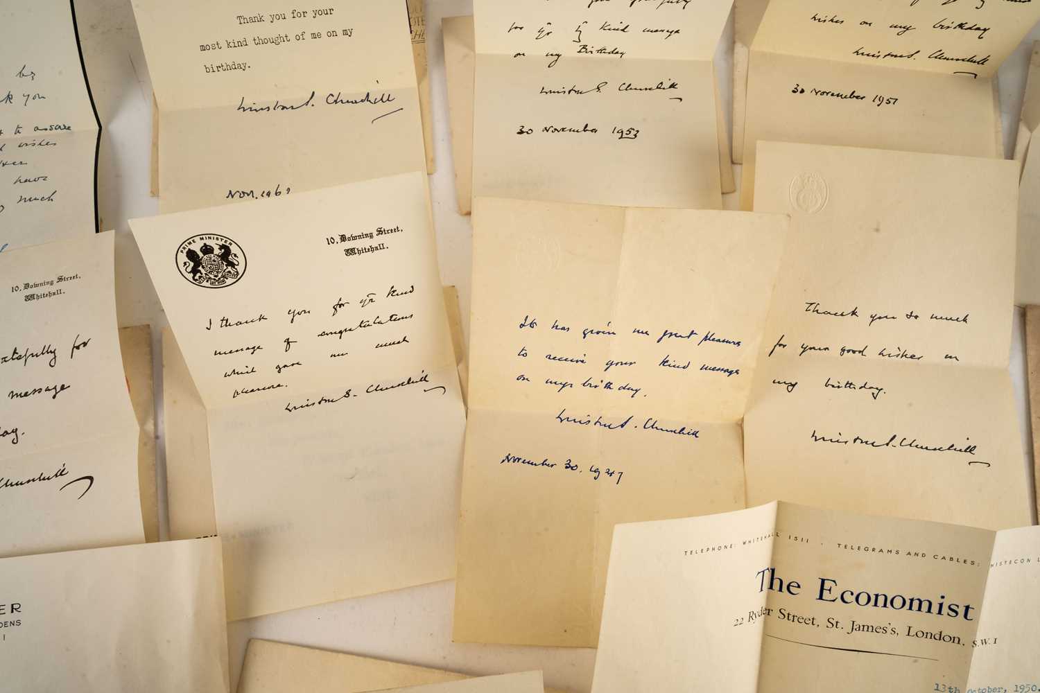 A collection of 1950s Winston Churchill facsimile thank you letters, including five on Downing - Image 10 of 13
