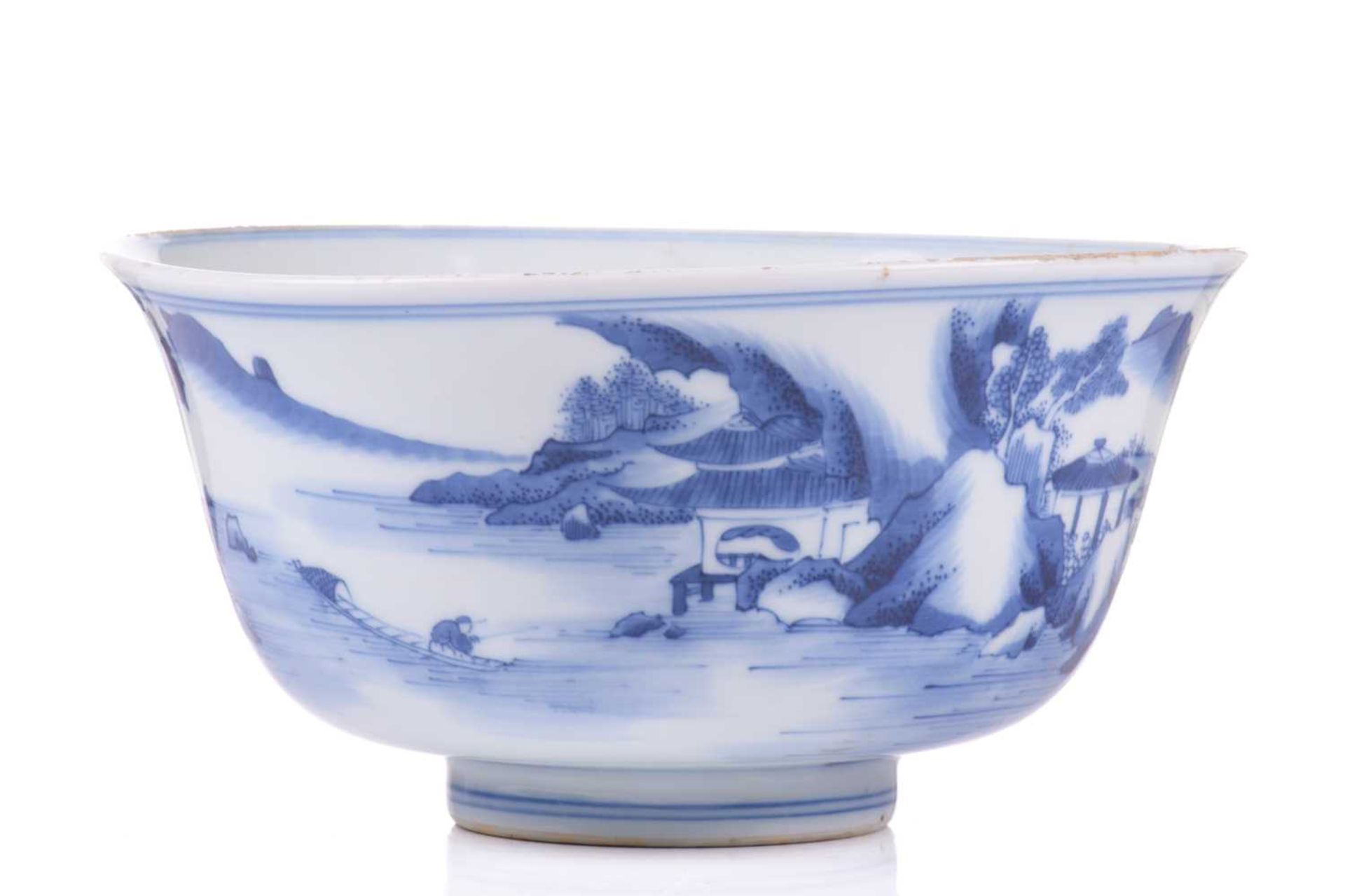 A Chinese blue and white Kangxi style porcelain bowl, with a slightly everted rim painted with - Bild 4 aus 20