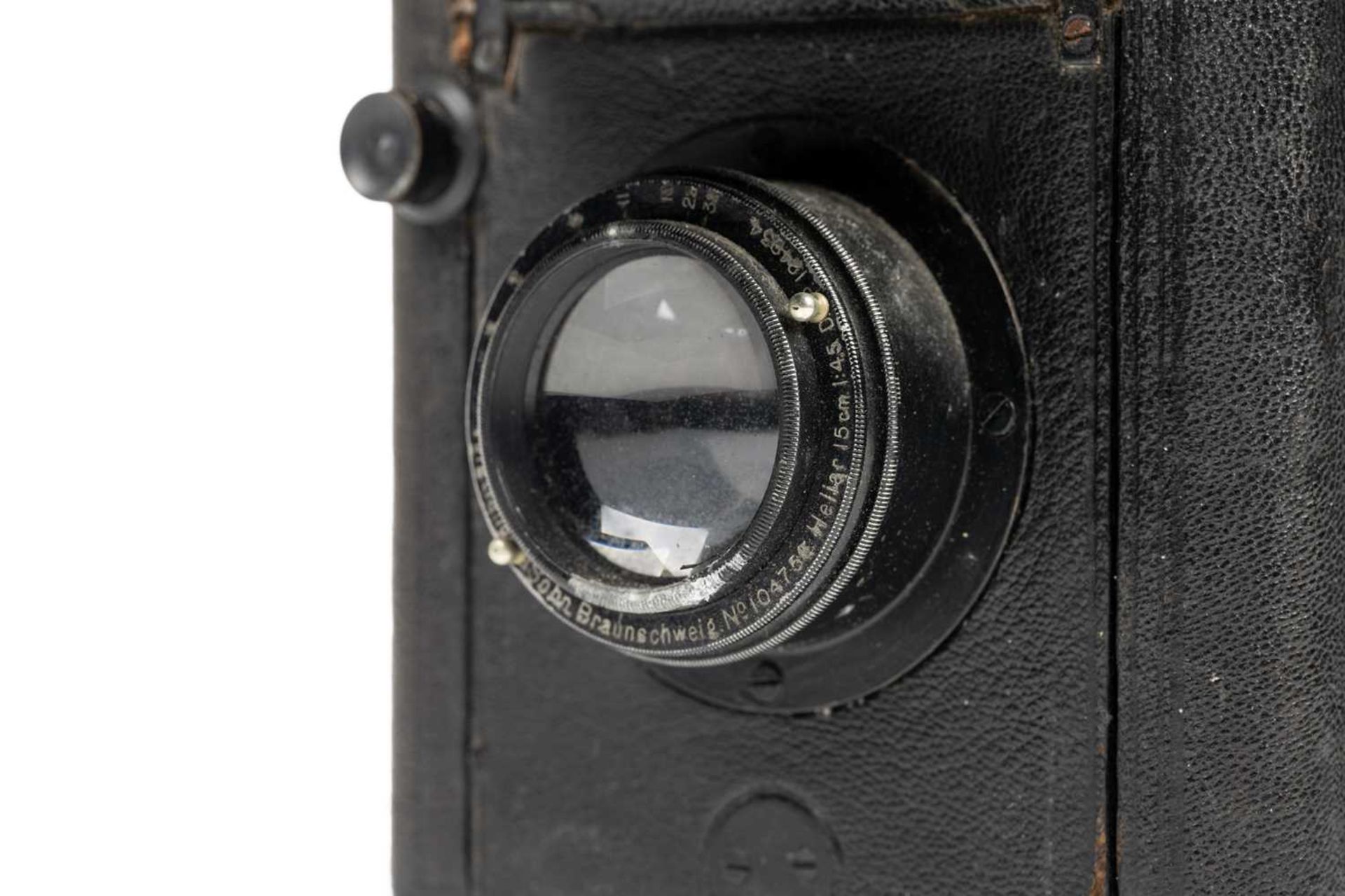 A collection of Edwardian and later cameras, to include a Linhof Technika of Germany standard 5 x - Image 5 of 31