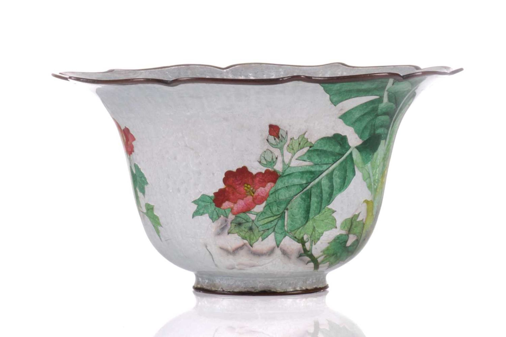 A Japanese ginbari cloisonne high sided bowl, late Meiji/Taisho, the rim of petal form bound in - Image 5 of 17