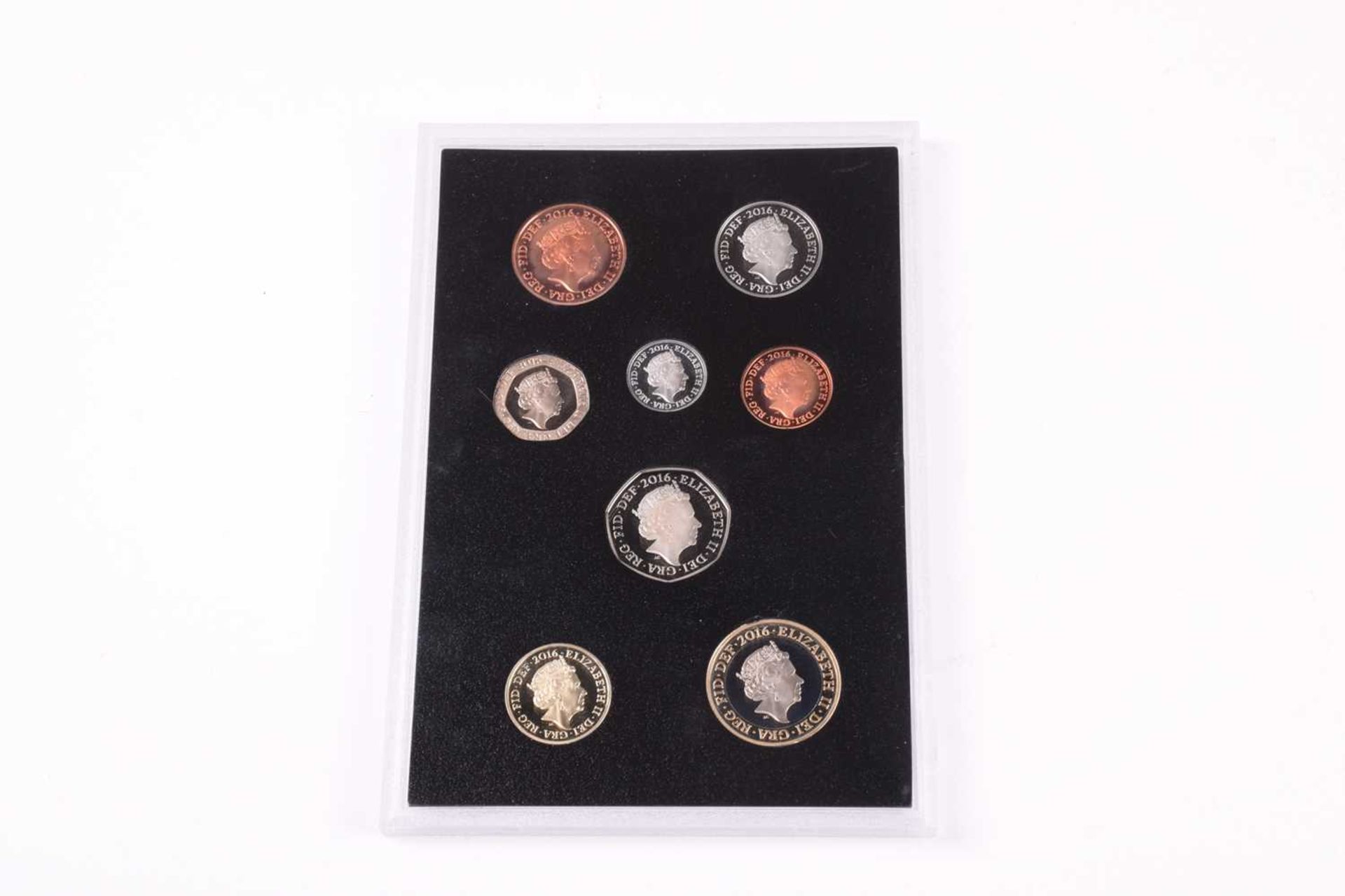 A collection of boxed Royal Mint proof coin sets to include, 2012, 2015, 2014, 2018, 2013, and - Bild 31 aus 36