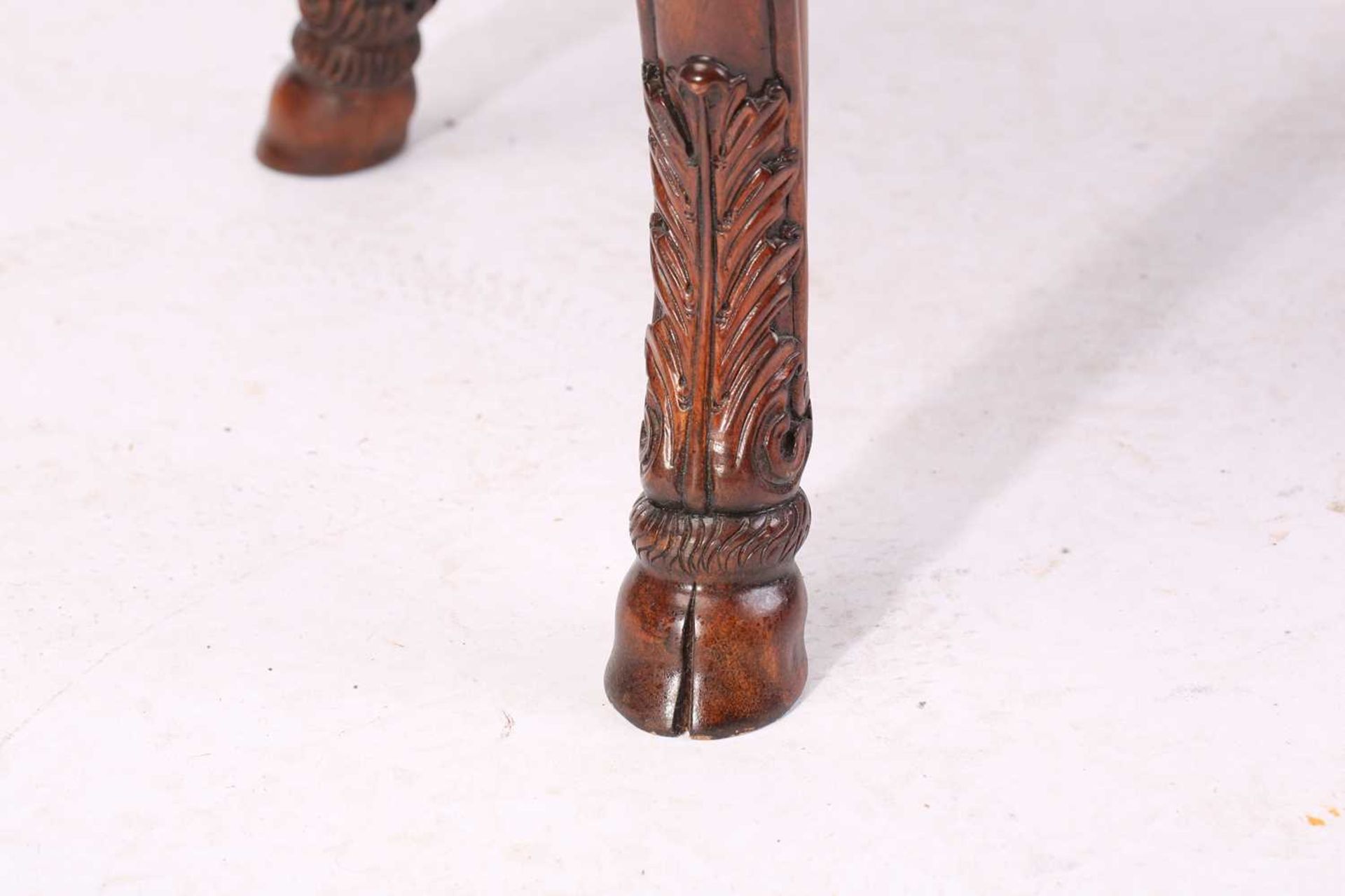 A Theodore Alexander "Rep-Li-Ca" craftsman-made oval mahogany Bachanailian cellarette on stand, 20th - Image 7 of 15