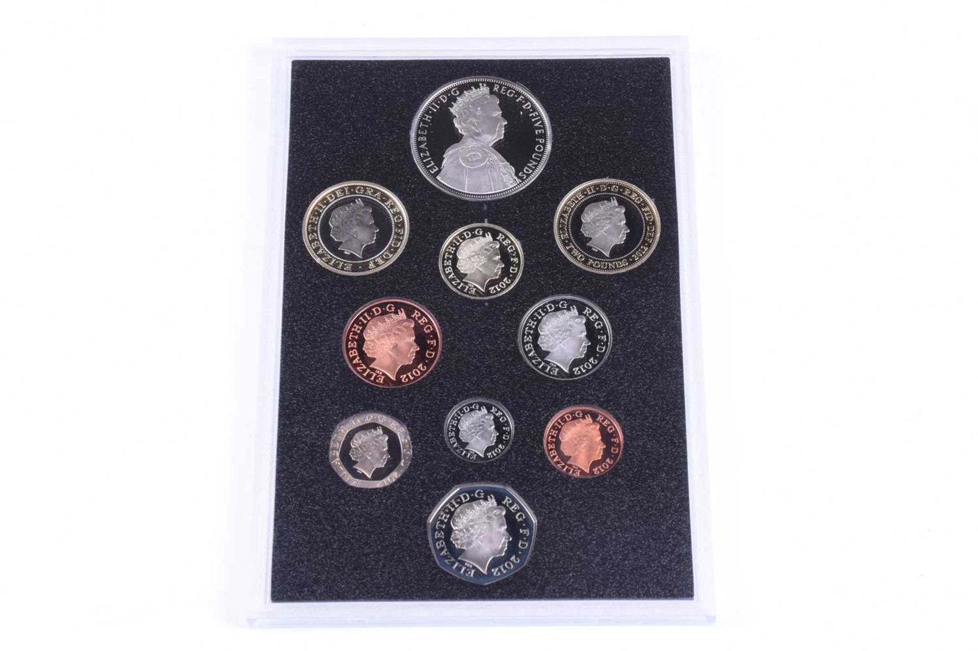 A collection of boxed Royal Mint proof coin sets to include, 2012, 2015, 2014, 2018, 2013, and - Bild 12 aus 36