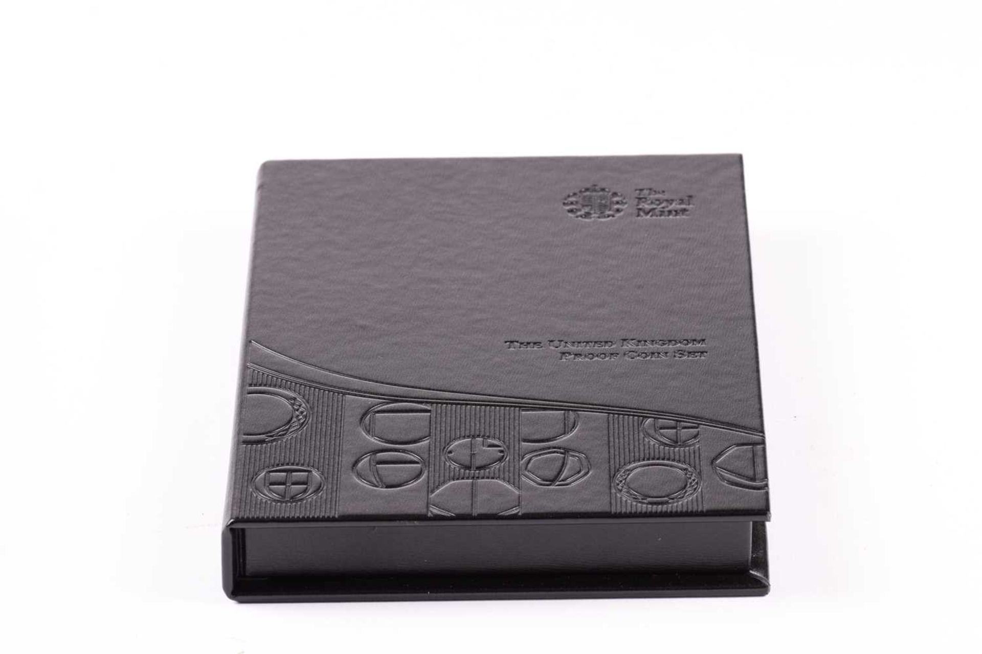 A collection of boxed Royal Mint proof coin sets to include, 2012, 2015, 2014, 2018, 2013, and - Bild 13 aus 36