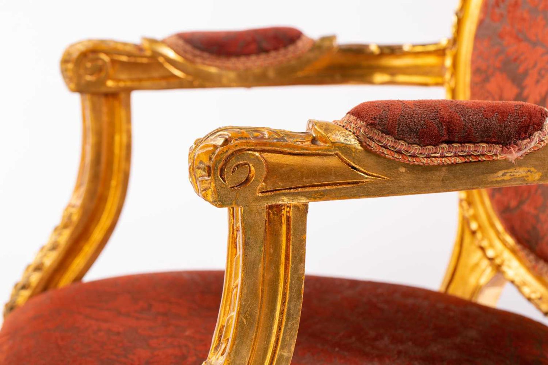 A Louis XVI style gilt wood fauteuil, 20th century, with cameo back and ribbon carved outline, - Bild 17 aus 17