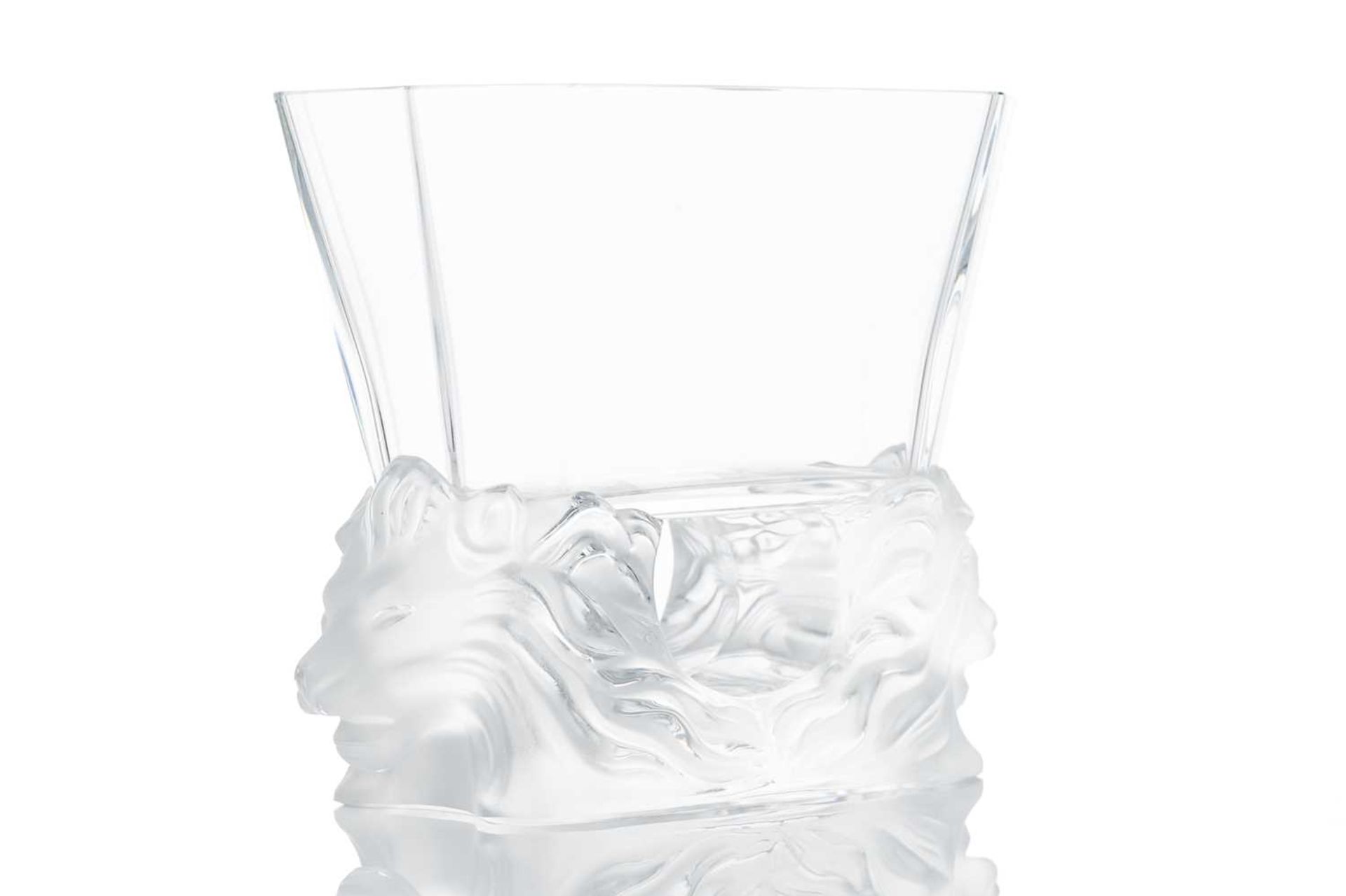 A Lalique frosted and clear glass 'Venise' vase, with lion heads in profile, etched 'Lalique France' - Bild 2 aus 9