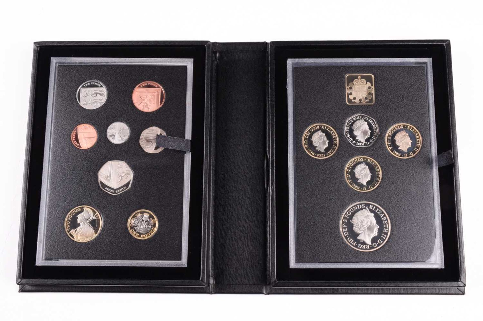 A collection of boxed Royal Mint proof coin sets to include, 2012, 2015, 2014, 2018, 2013, and - Bild 23 aus 36