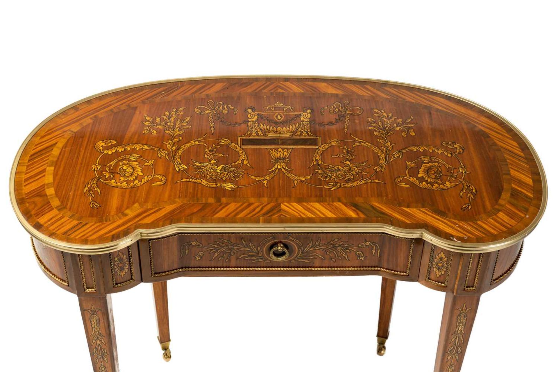 A Louis XVI style kidney shaped Kingwood bureau plat by Berry European Furniture,with inlaid and pen - Image 3 of 8