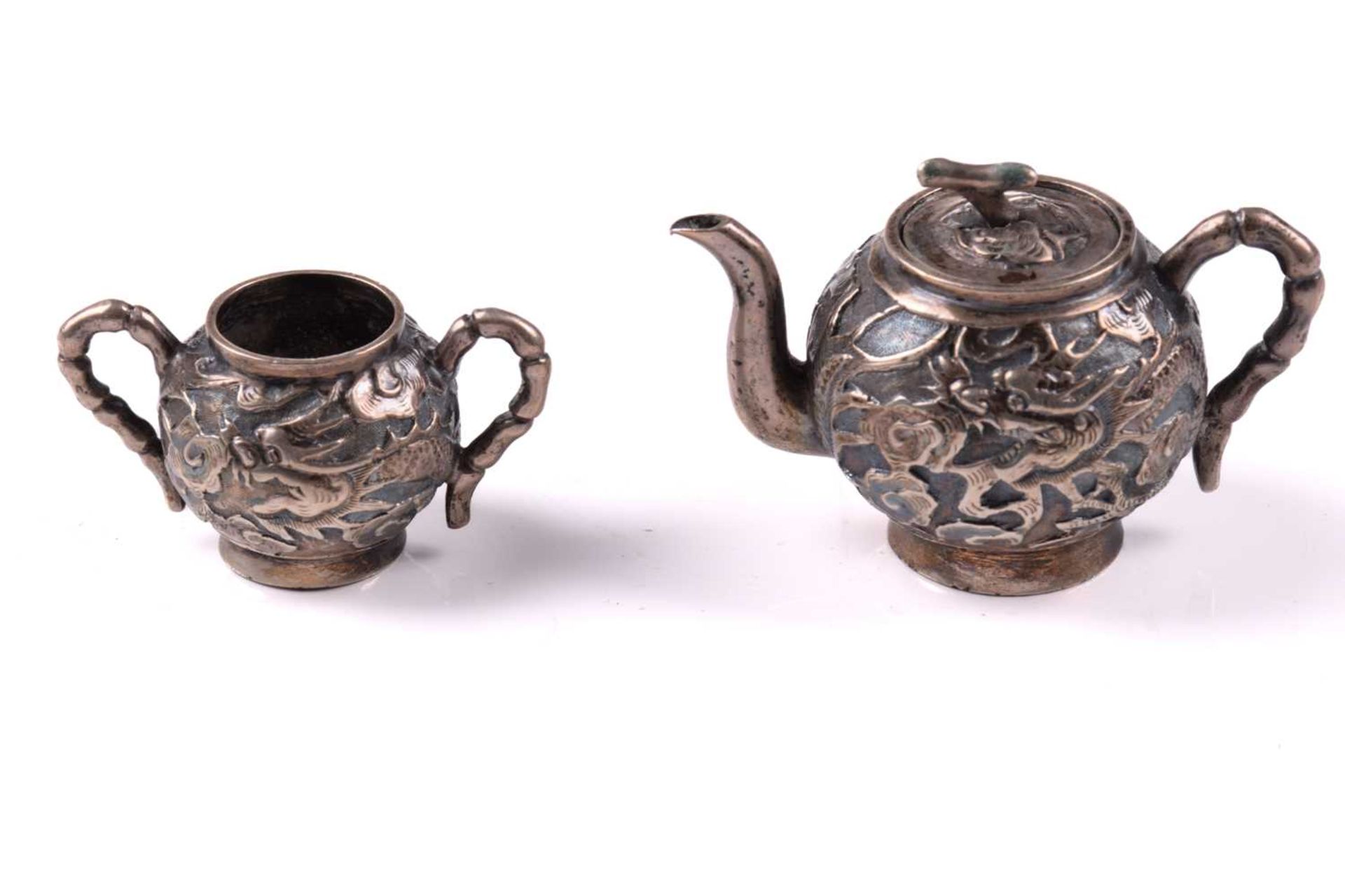 A Chinese miniature silver teapot and sugar bowl by Tuck Chang, each piece decorated with a dragon - Image 5 of 7