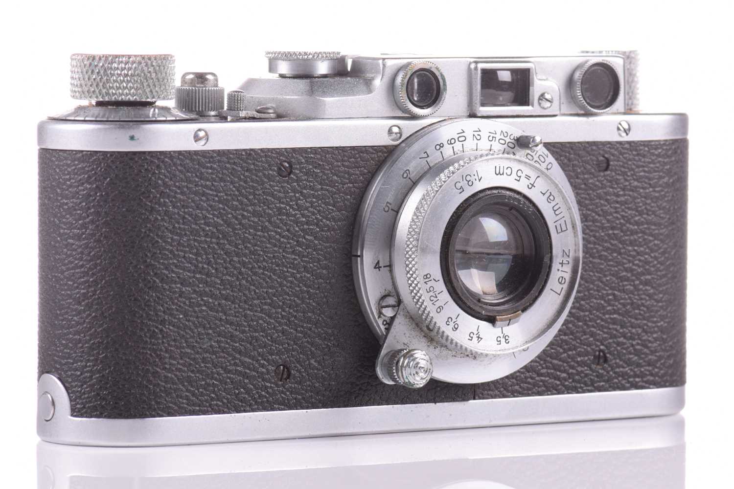 A Leitz Wetzlar Leica III Rangefinder camera, 35 mm, 1935, in original fitted leather case, serial