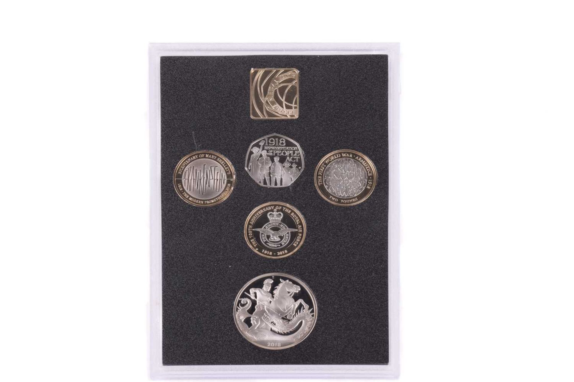 A collection of boxed Royal Mint proof coin sets to include, 2012, 2015, 2014, 2018, 2013, and - Bild 36 aus 36