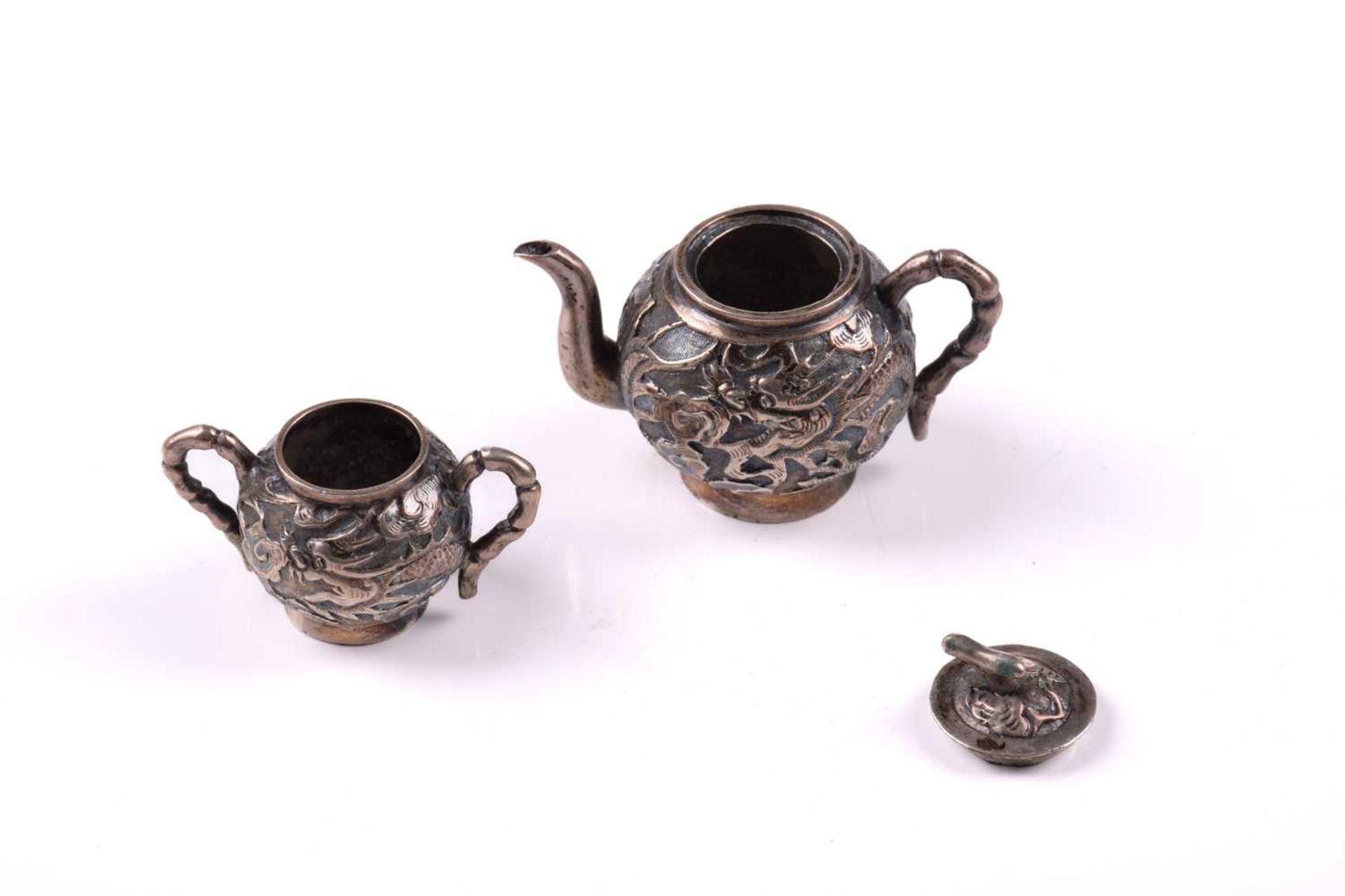 A Chinese miniature silver teapot and sugar bowl by Tuck Chang, each piece decorated with a dragon - Image 6 of 7