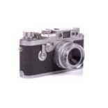 A 1958 Leica DBP Ernst Leitz GMBH Wetzlar IIIg camera, (No 933881), with Ernst Leitz GMBH Wetzlar