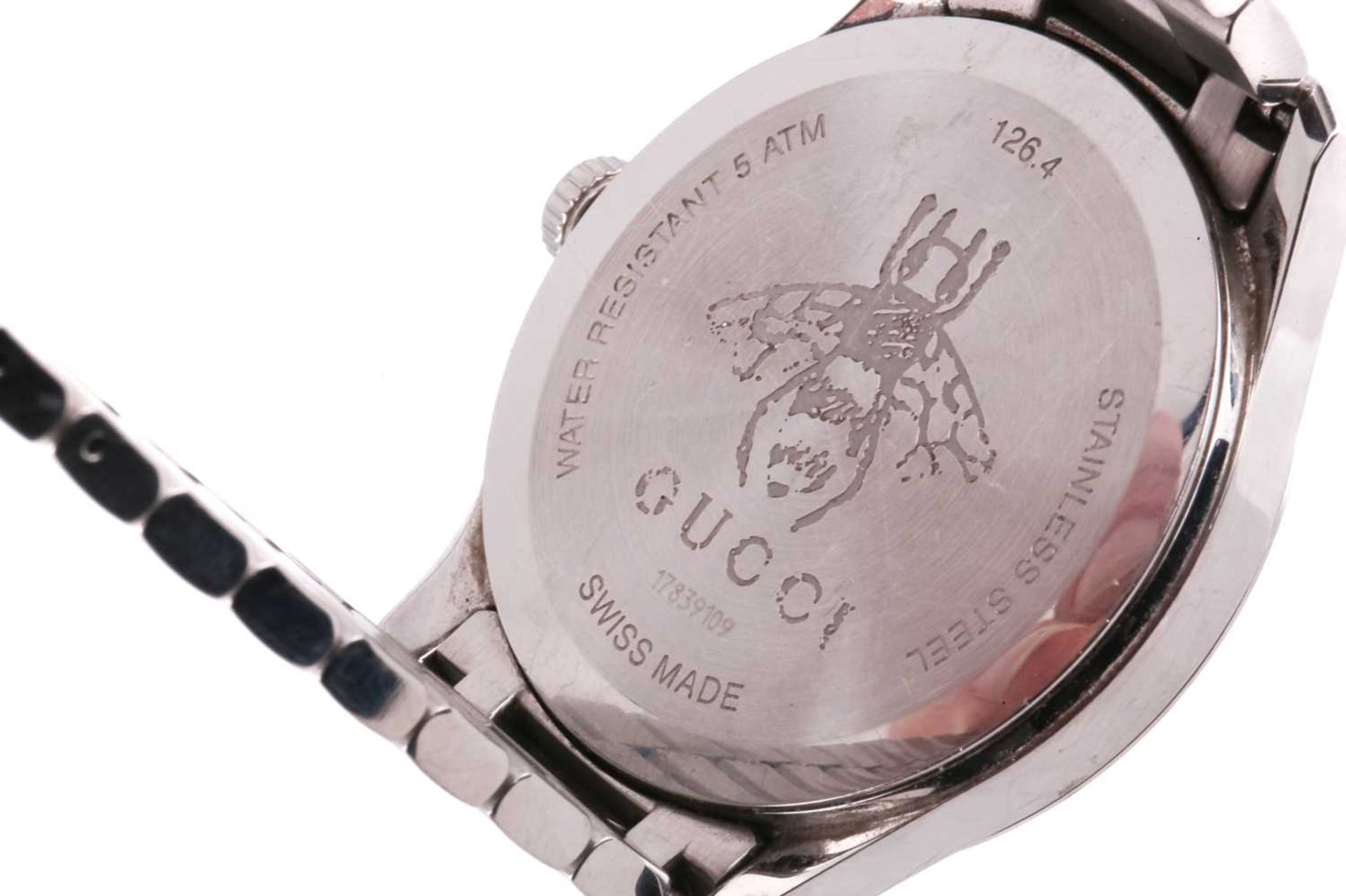 A Gucci 126.4 gents wristwatch, featuring a swiss made quartz movement in a steel case measuring - Image 3 of 8