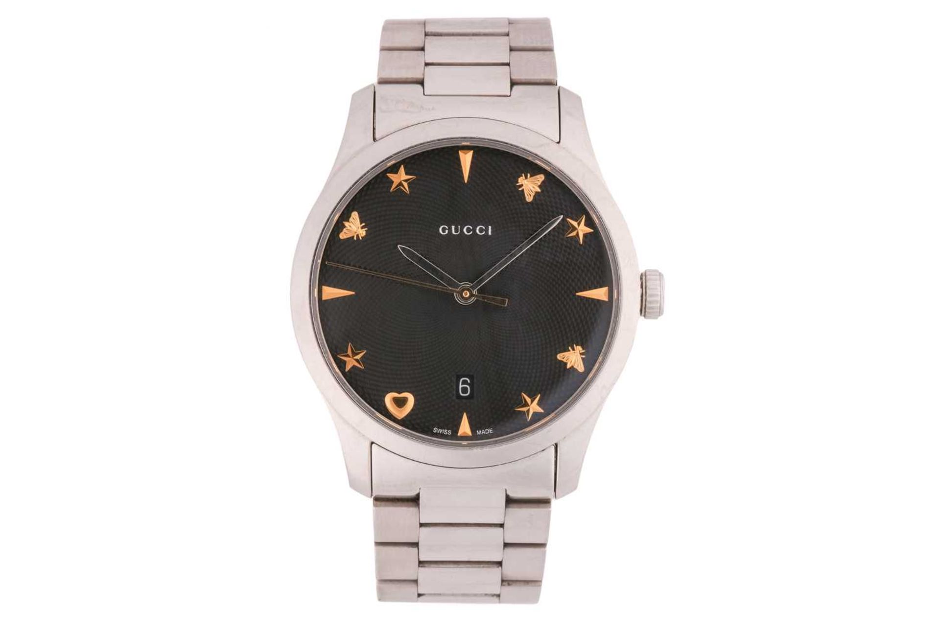 A Gucci 126.4 gents wristwatch, featuring a swiss made quartz movement in a steel case measuring