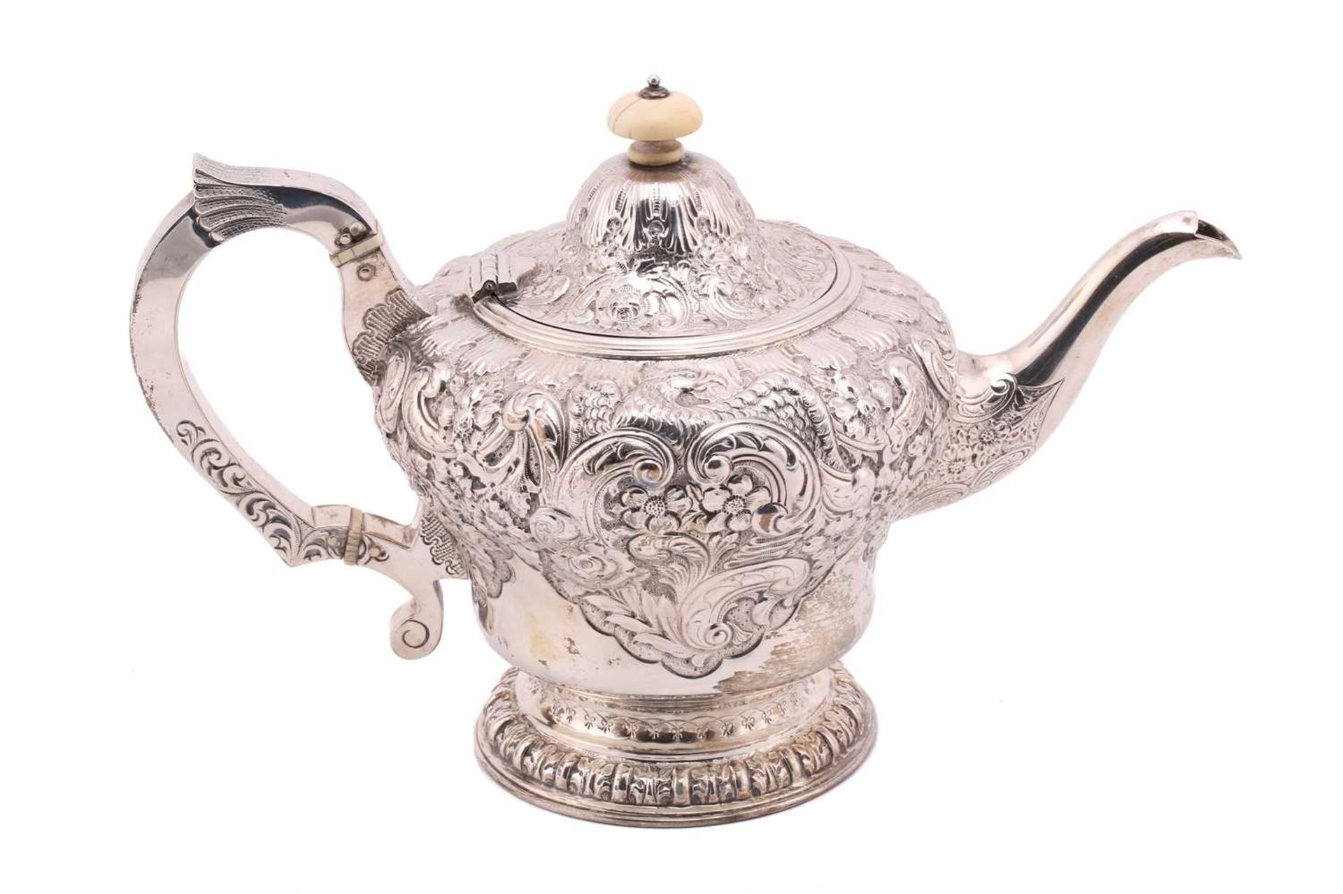 A good quality silver four-piece tea set, Birmingham 1886, comprising a teapot and coffee pot both - Image 5 of 24