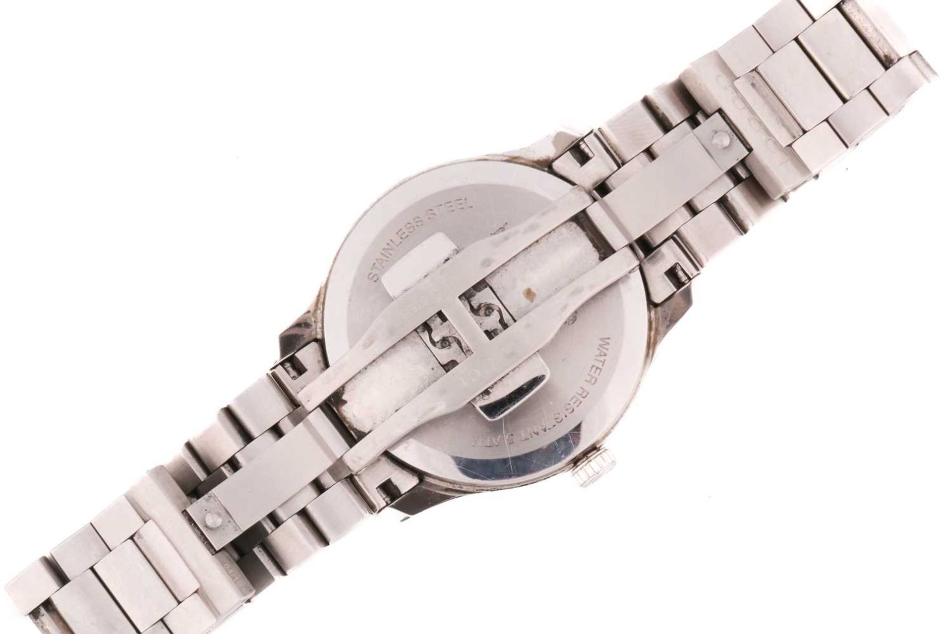 A Gucci 126.4 gents wristwatch, featuring a swiss made quartz movement in a steel case measuring - Image 6 of 8