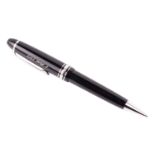 Montblanc Meisterstück roller ball the twist action barrel with inlaid emblem to the crown and