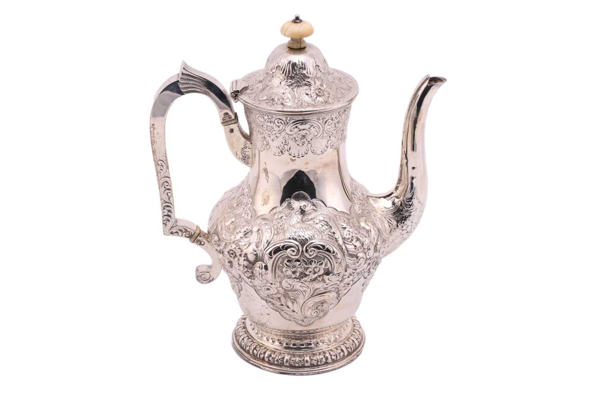 A good quality silver four-piece tea set, Birmingham 1886, comprising a teapot and coffee pot both - Image 2 of 24