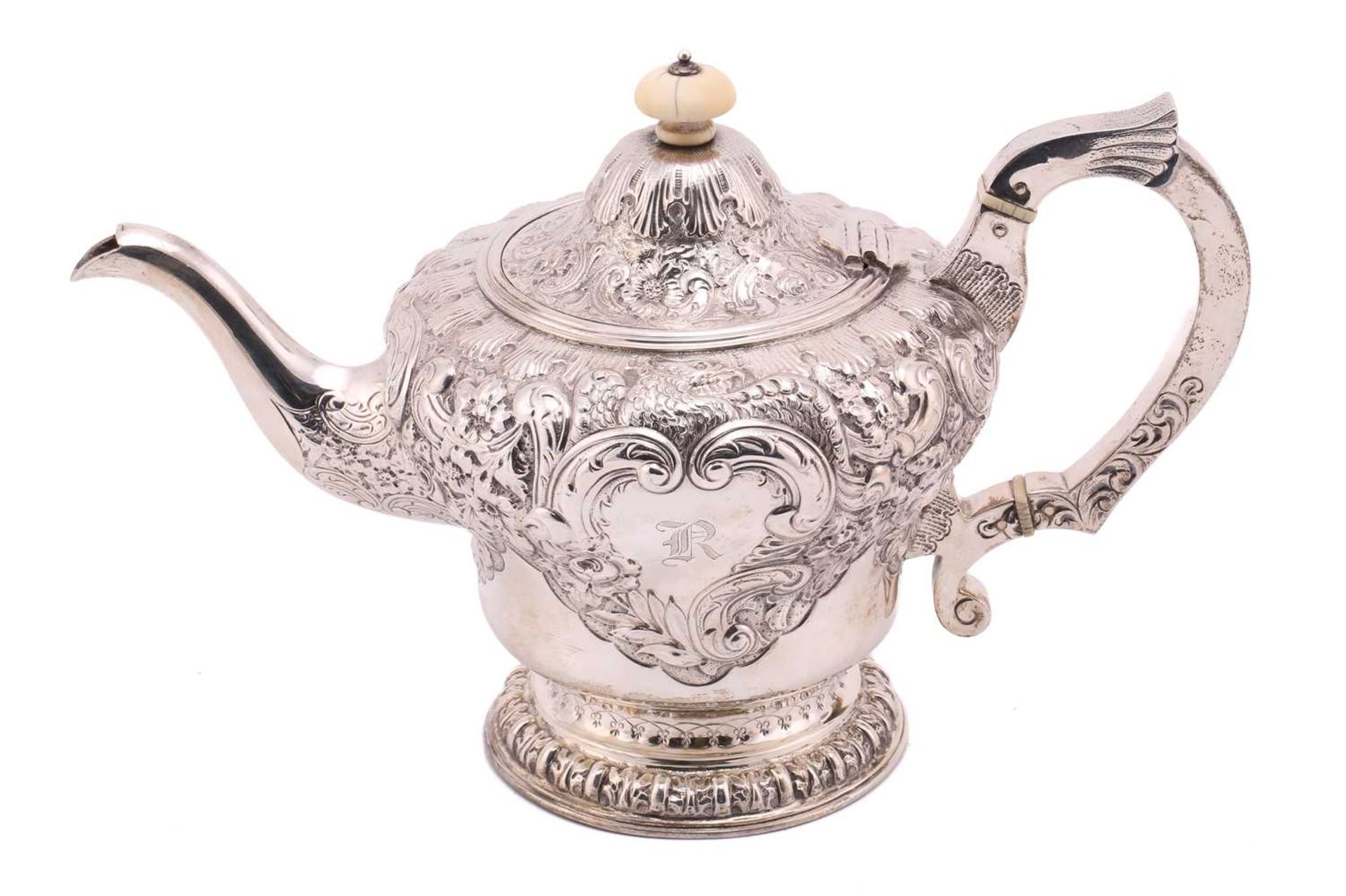 A good quality silver four-piece tea set, Birmingham 1886, comprising a teapot and coffee pot both - Image 6 of 24