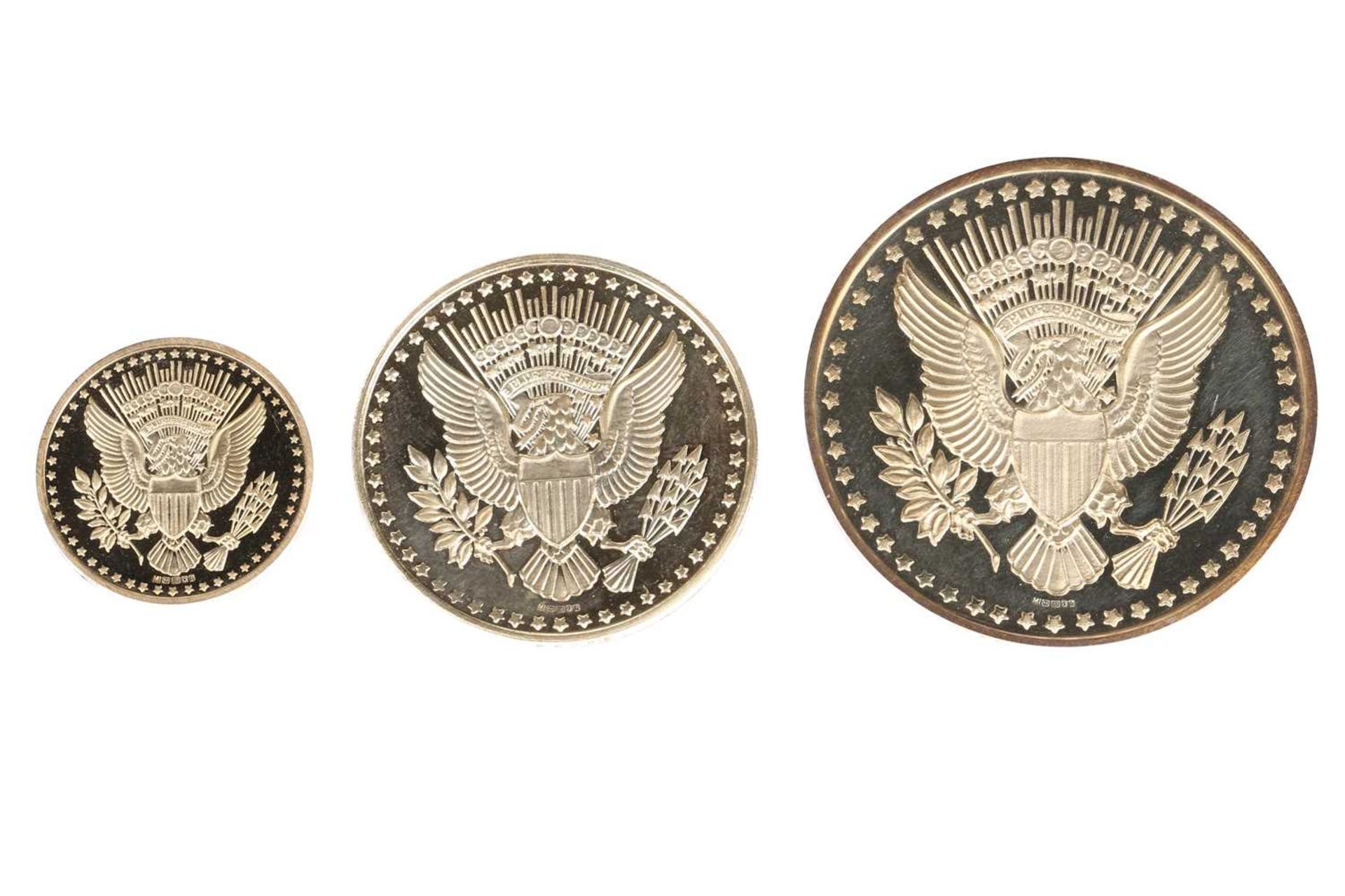 A President John F Kennedy memorial gold medal set, circa 1965, comprising three medals in 18ct - Image 2 of 6