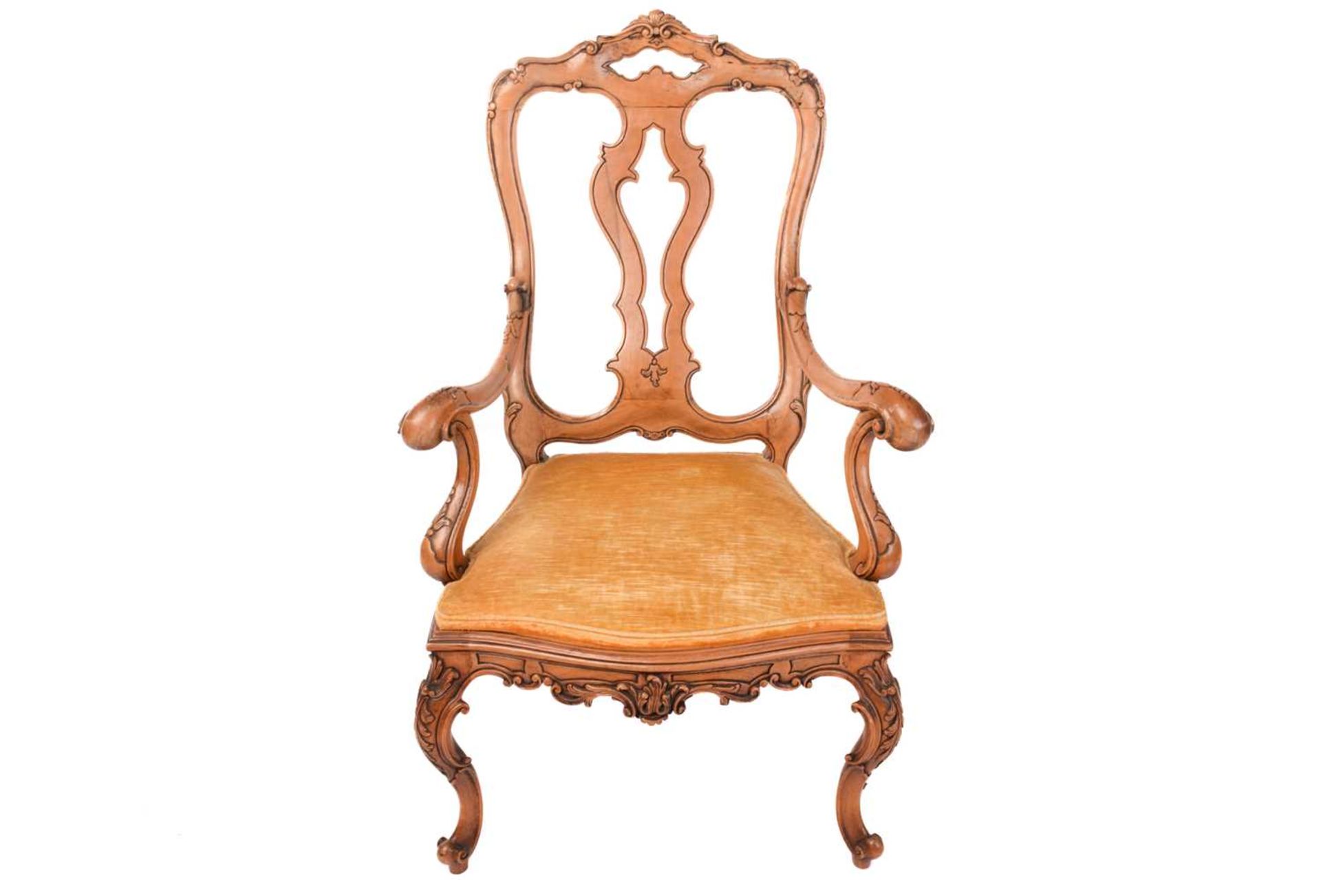 An 18th-century Venetian style carved walnut open armchair, 20th century with shaped spoon back - Image 5 of 5