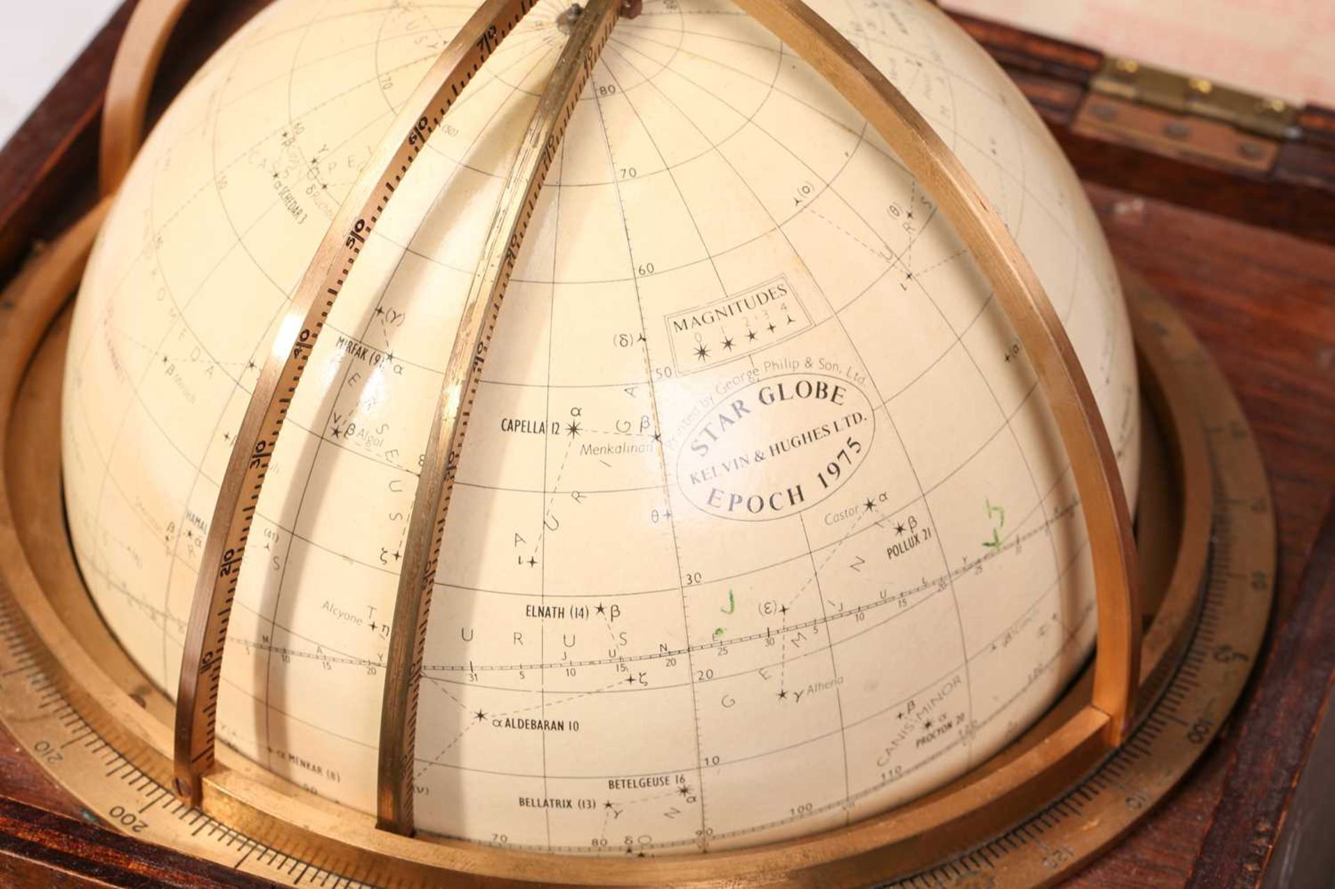 A Kelvin & Hughes 'Epoque' Star Globe (1975 Twilight Setting Pattern), boxed with a lacquered - Image 12 of 14