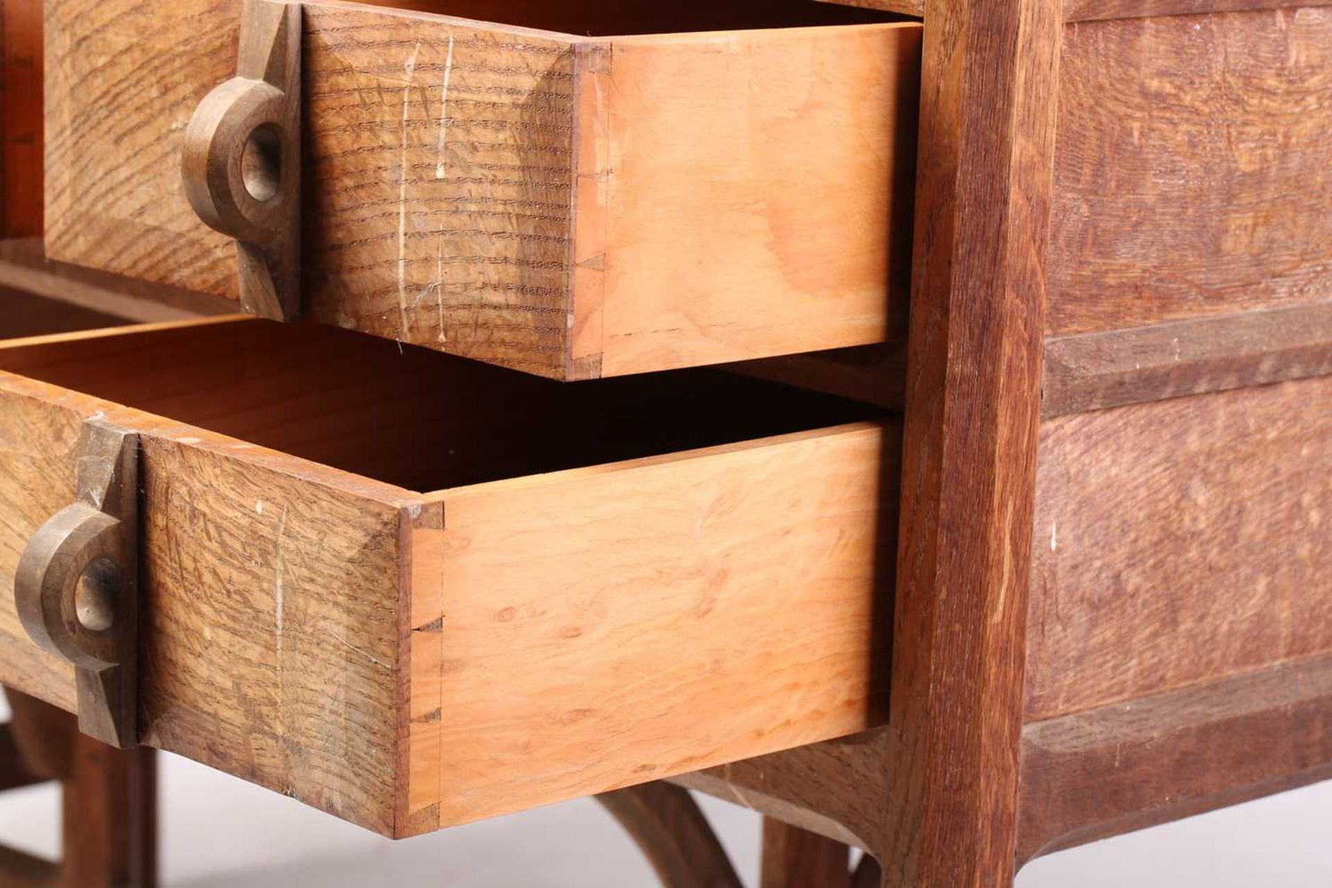 A Gordon Russell bedroom suite in English brown oak, c.1925, comprising: a dressing table with - Image 13 of 26