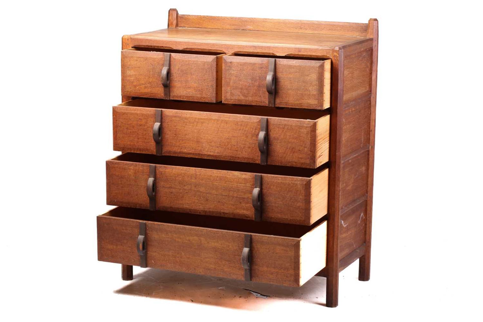 A Gordon Russell bedroom suite in English brown oak, c.1925, comprising: a dressing table with - Image 5 of 26