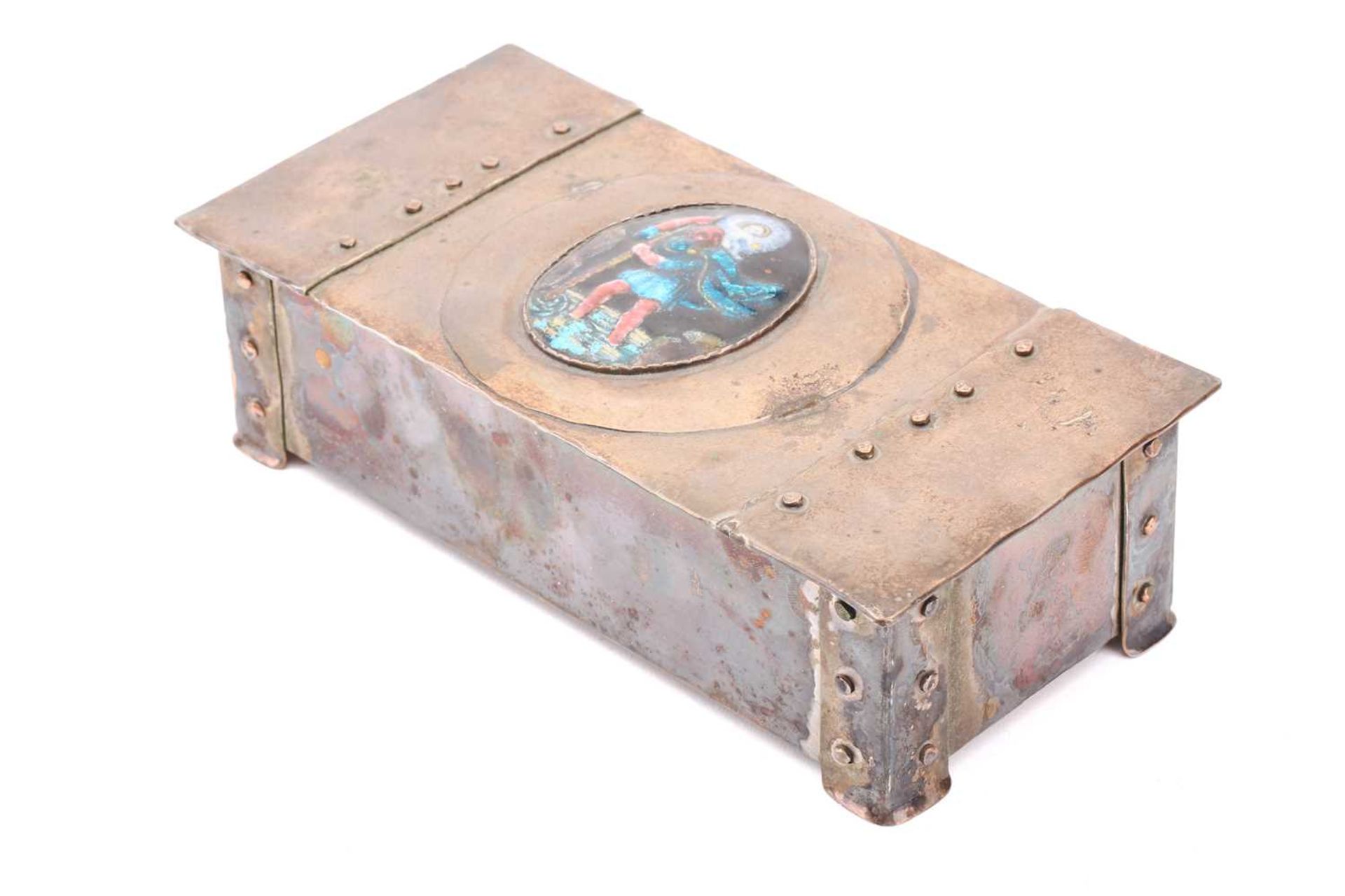 An Arts & Crafts hand-wrought silver on the copper rectangular cigarette box, early 20th century, - Image 2 of 12