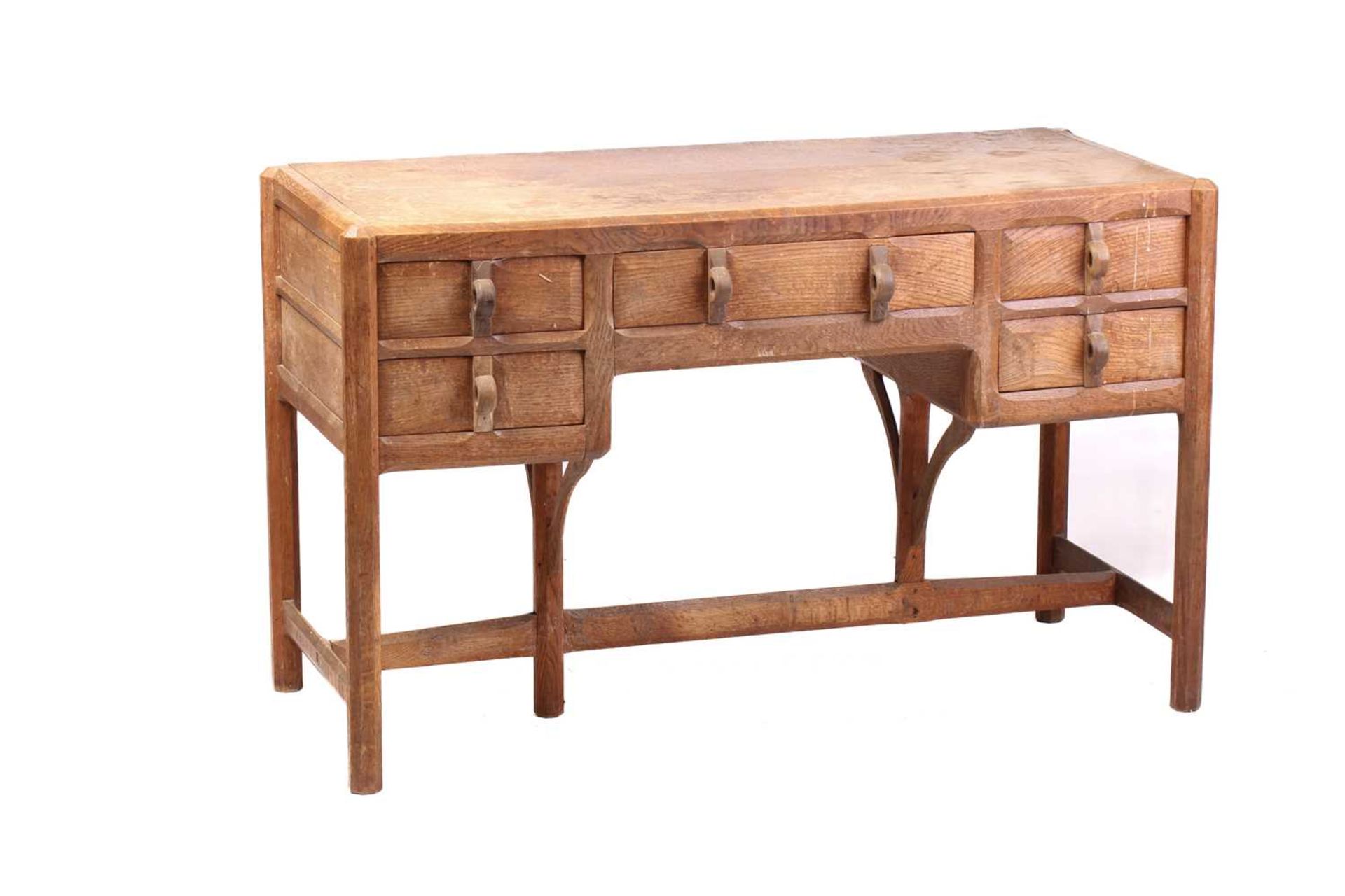 A Gordon Russell bedroom suite in English brown oak, c.1925, comprising: a dressing table with - Image 2 of 26