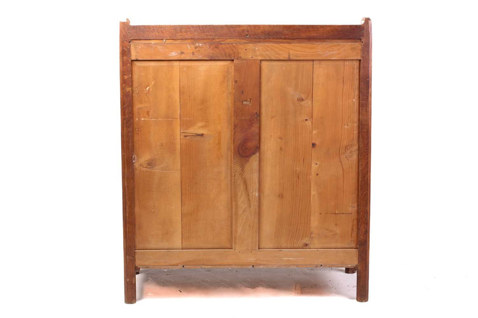 A Gordon Russell bedroom suite in English brown oak, c.1925, comprising: a dressing table with - Image 8 of 26