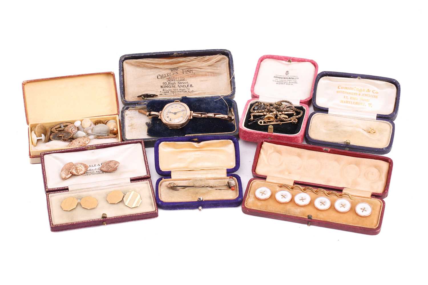 A group of miscellaneous jewellery items including a pair of 9 carat gold cufflinks; the octagonal