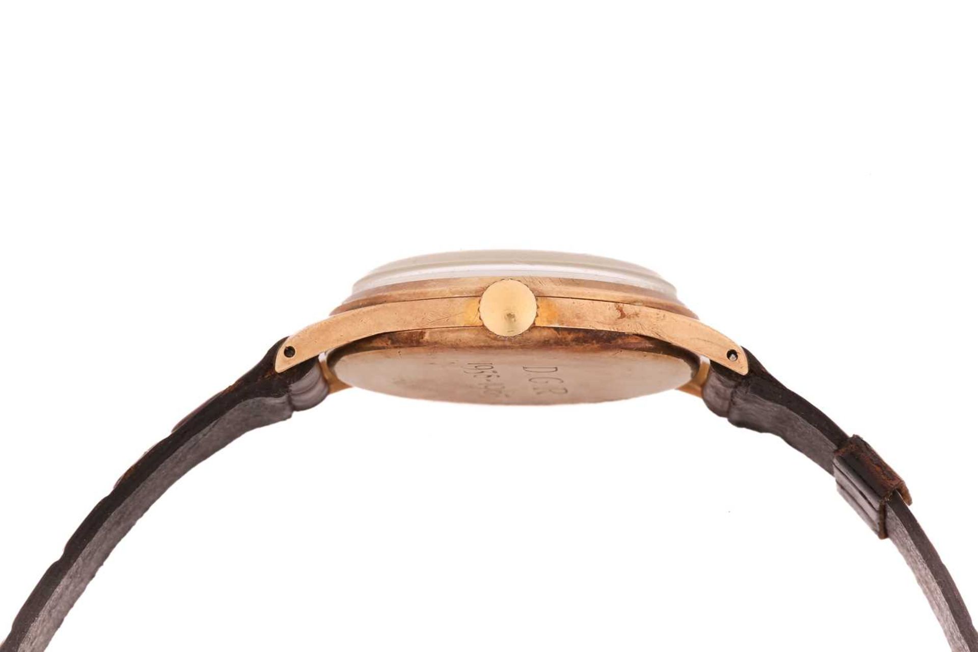 A Longines 9ct gold dress watch, featuring a Swiss-made hand-wound movement in a 9ct yellow gold - Image 8 of 12