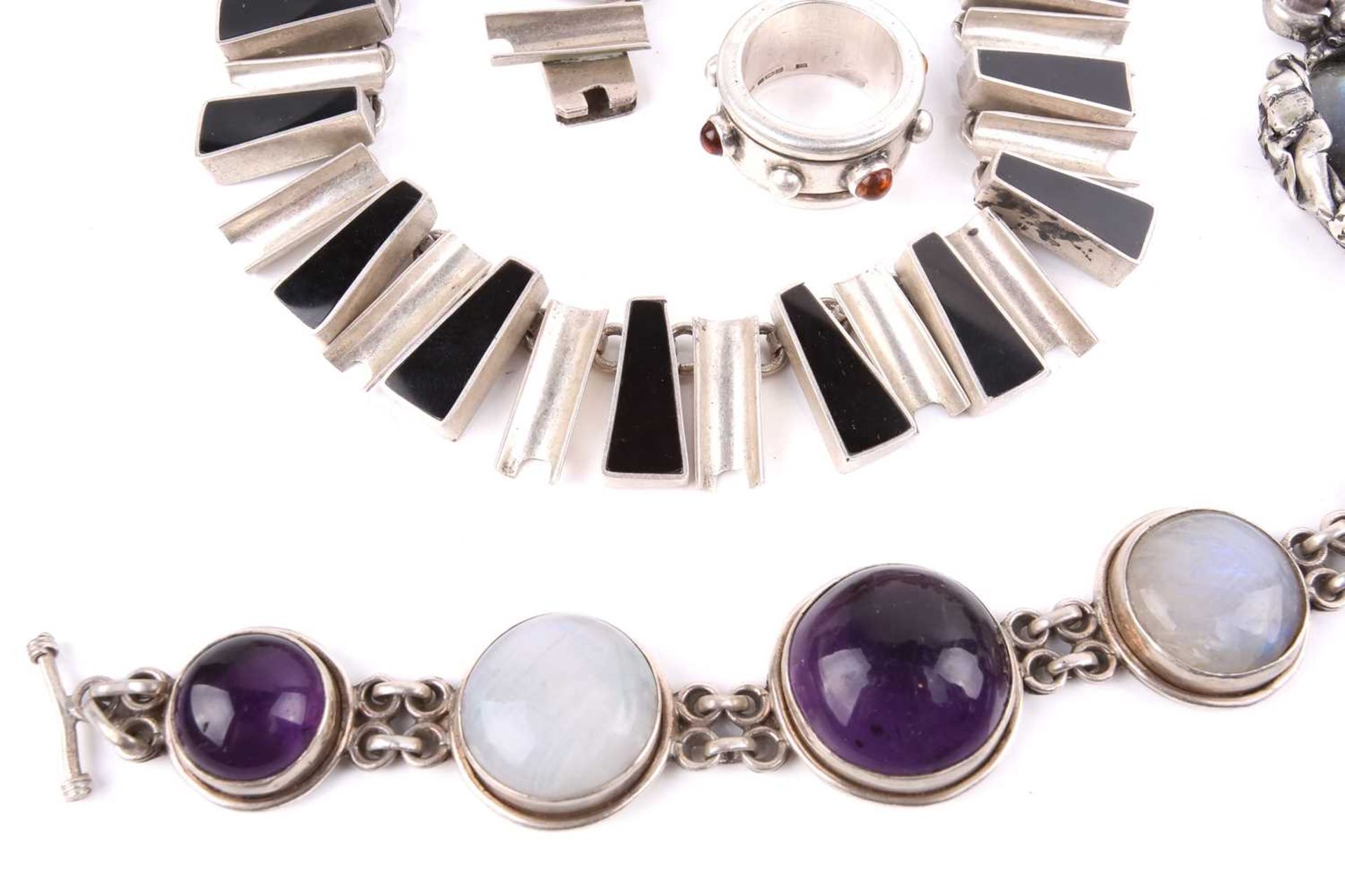 A quantity of white metal jewellery, including a large naturalistic labradorite necklace and ring, a - Image 5 of 7