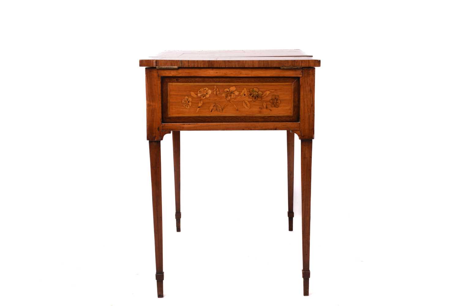 A French marquetry inlaid kingwood poudreuse dressing table decorated with flowers and musical - Image 5 of 9