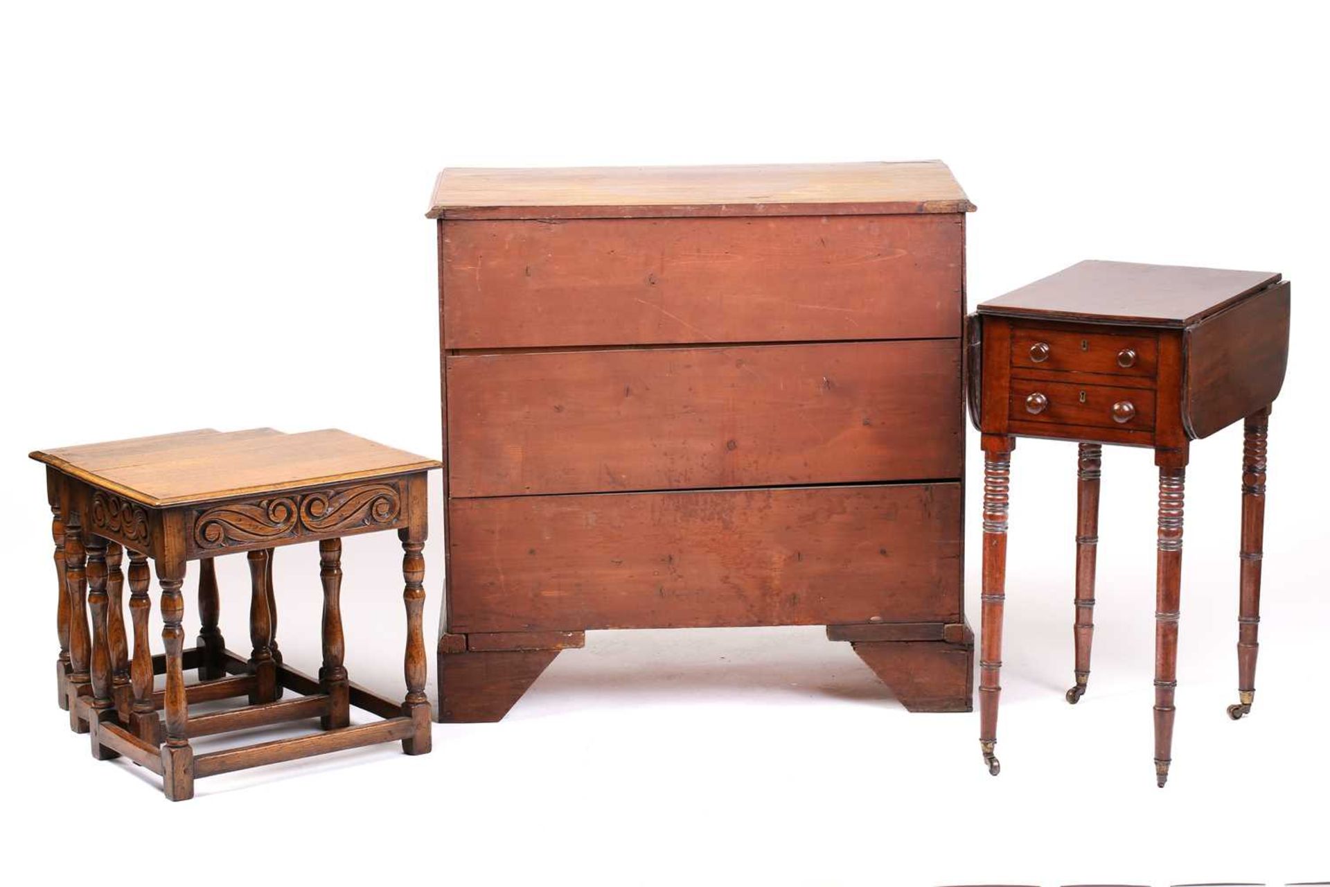 An early 19th-century mahogany and deal chest of four long drawers, 83 cm wide x 46 cm deep x 83 - Image 6 of 7