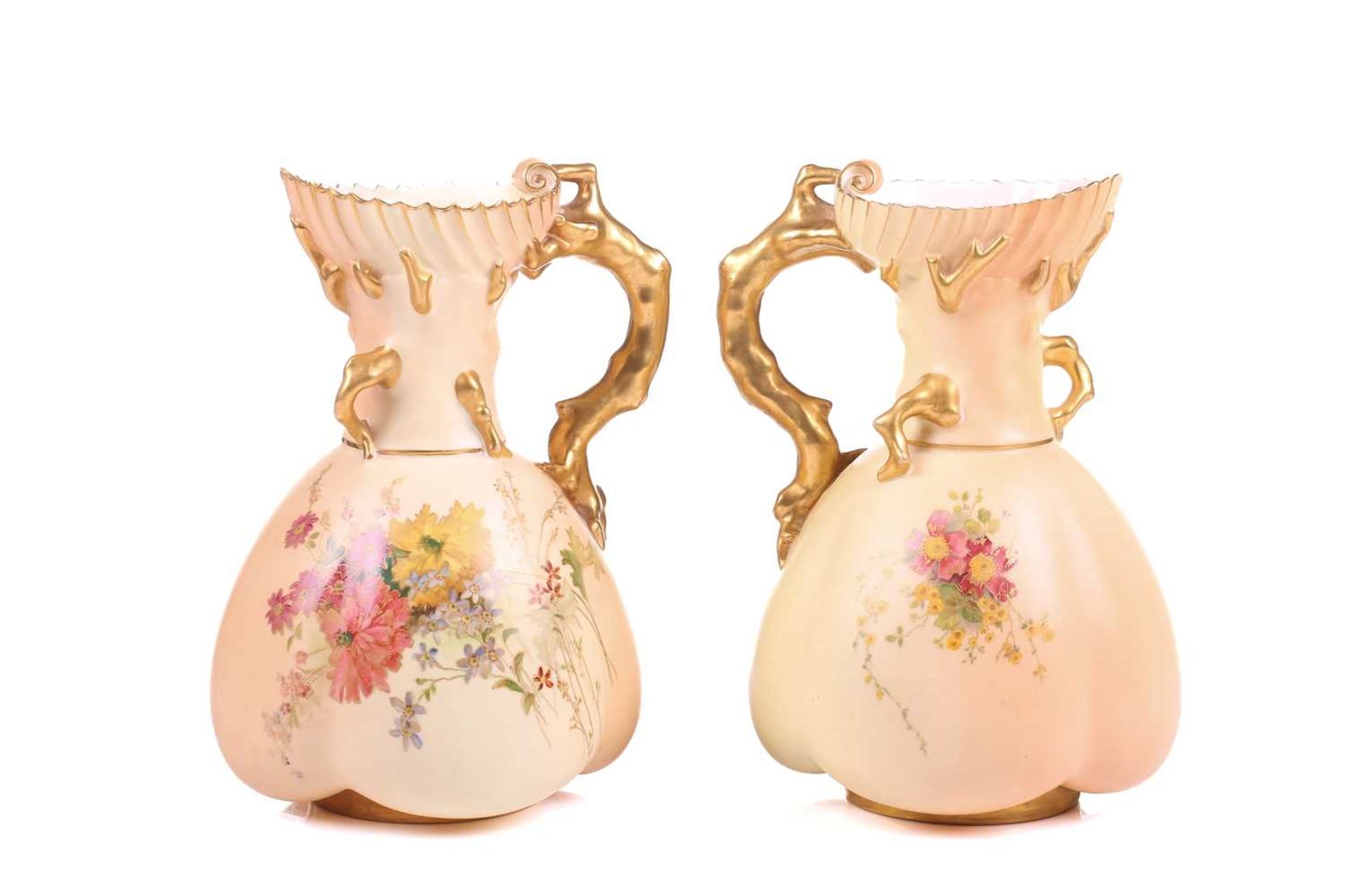 A collection of early 20th century Royal Worcester blush ivory ceramics, each with floral - Image 6 of 31