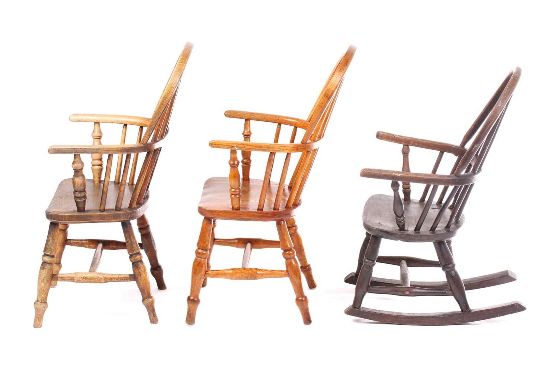 A late 19th century Elm and Ash "Bullrush Backed" child/'s Windsor armchair, 44 cm wide x 42 cm deep - Image 3 of 5