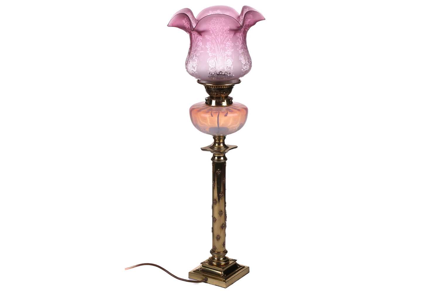 A Victorian brass oil lamp with vaseline and cranberry glass reservoir and diffuser (now fitted - Image 13 of 15