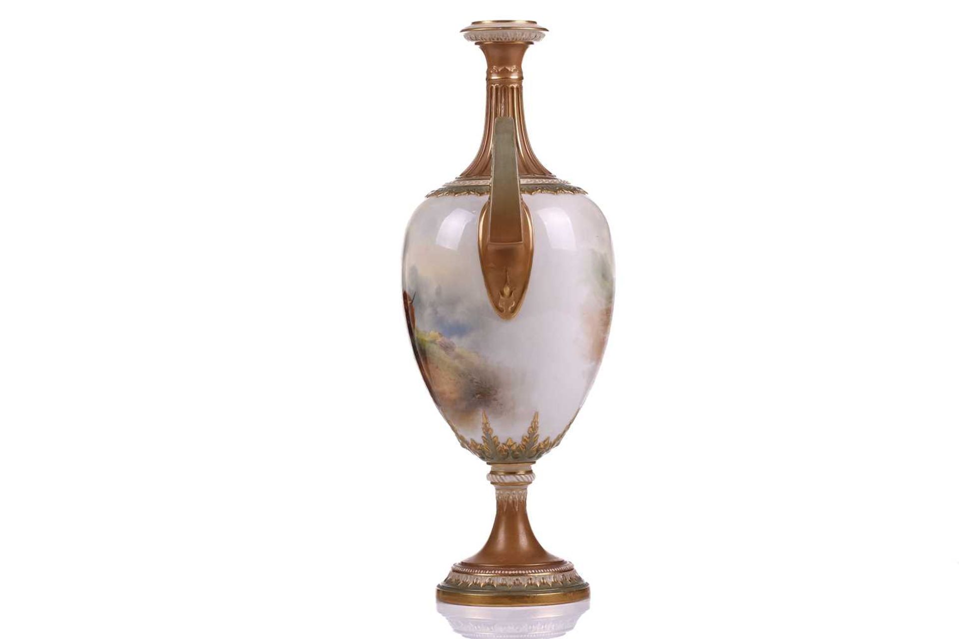 A John Stinton painted Royal Worcester oviform vase (apparently lacking cover), bearing a hand- - Bild 4 aus 7