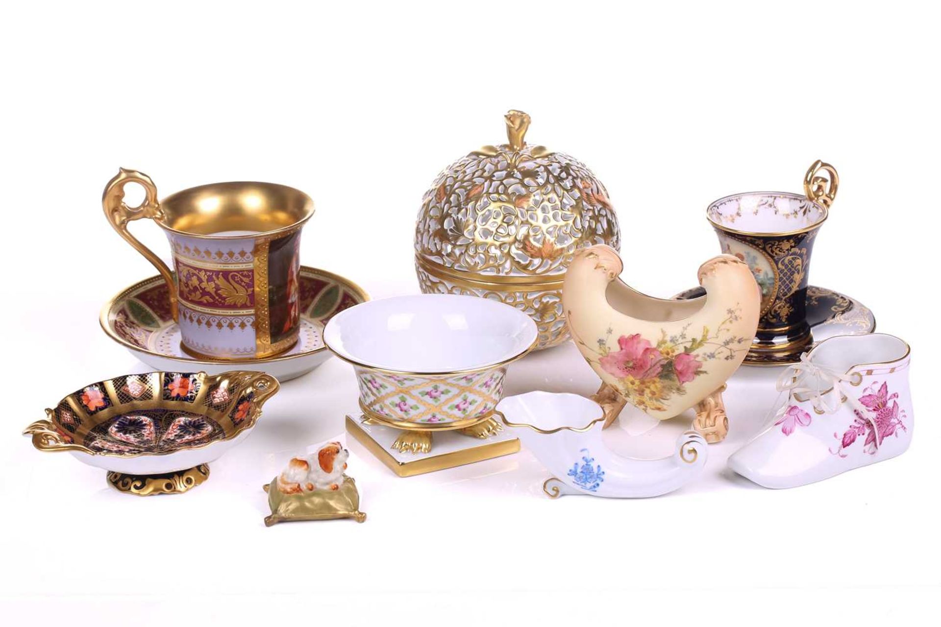 A collection of Herend porcelain items, to include a gilt-decorated pot pourri, 13 cm high, together