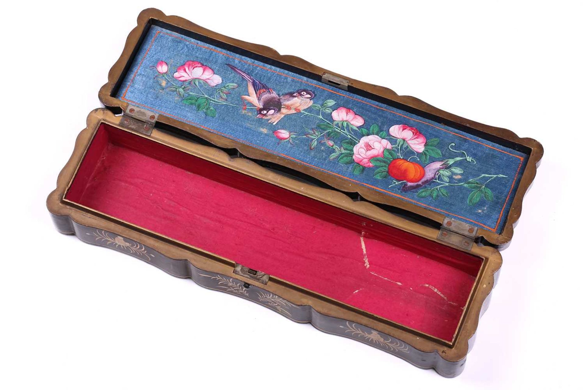 A 19th-century Chinese black and gilt lacquered fan box, containing a European fan (a/f), the box 36 - Bild 16 aus 33